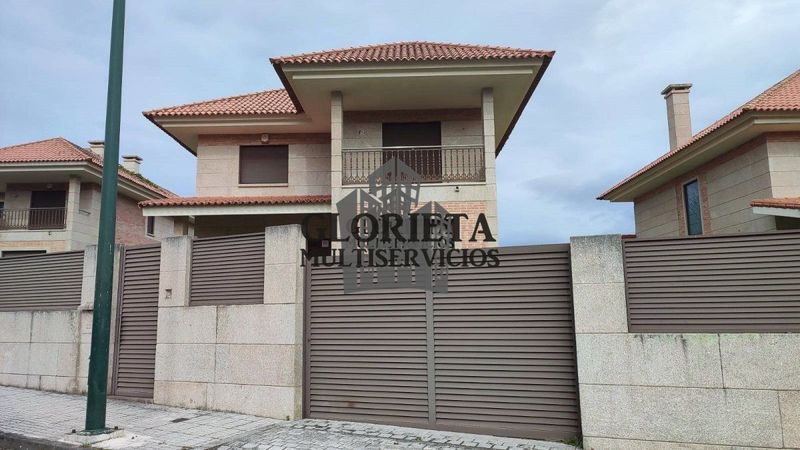 Chalet Independiente en venta Vigo, Pontevedra. Ref: 1167. Inmobiliaria Glorieta
