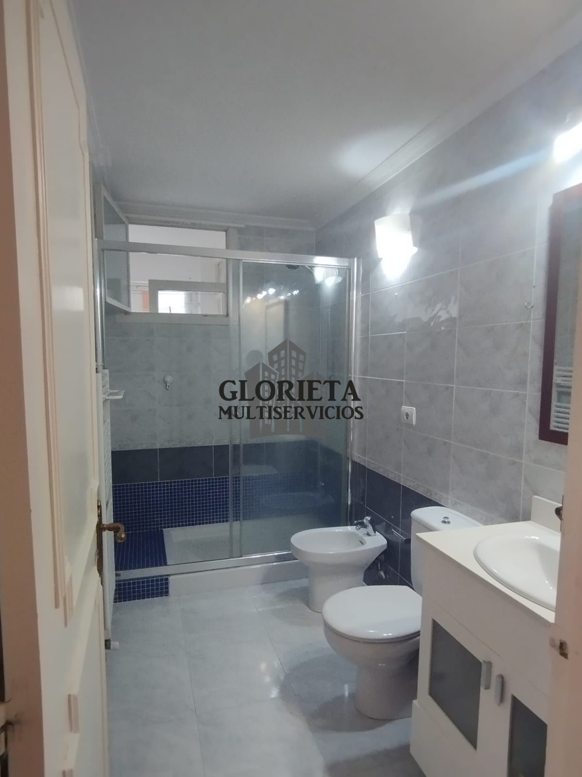 ¡PISO EN VENTA EN CAMELIAS! - Foto 37