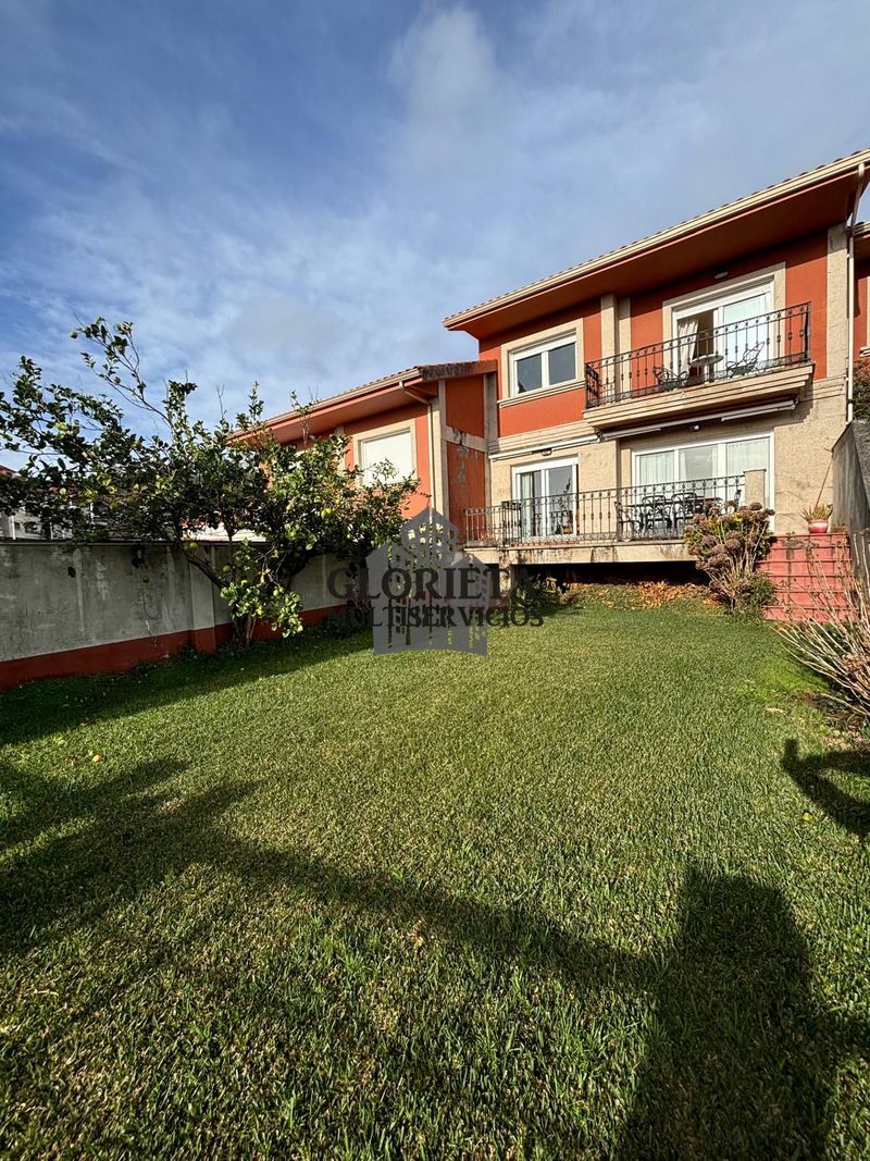 Chalet Independiente en venta Sanxenxo, Pontevedra. Ref: 1448. Inmobiliaria Glorieta