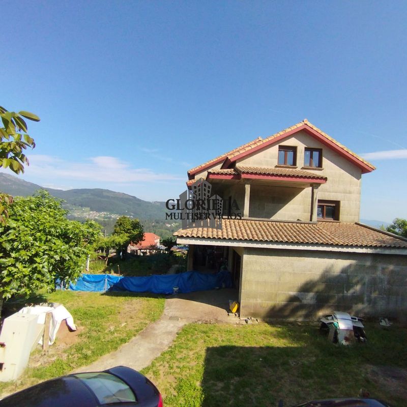 Chalet Independiente en venta Mos, Pontevedra. Ref: 1533. Inmobiliaria Glorieta