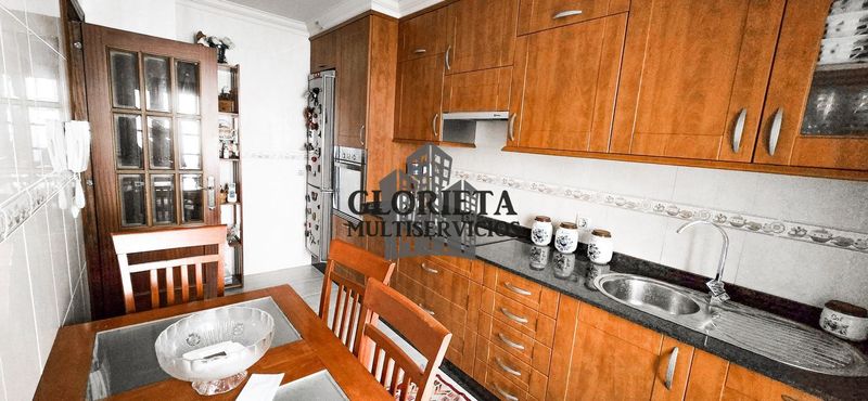Piso en venta Vigo, Pontevedra. Ref: 1765. Inmobiliaria Glorieta