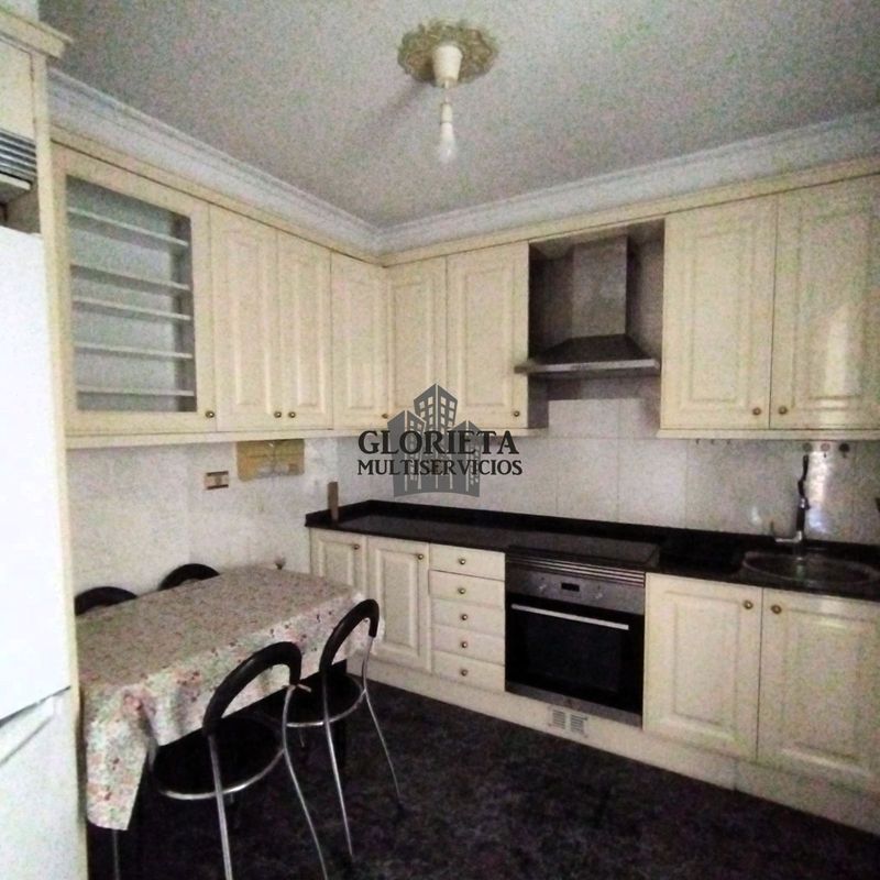 Piso en alquiler Vigo, Pontevedra. Ref: 2123. Inmobiliaria Glorieta
