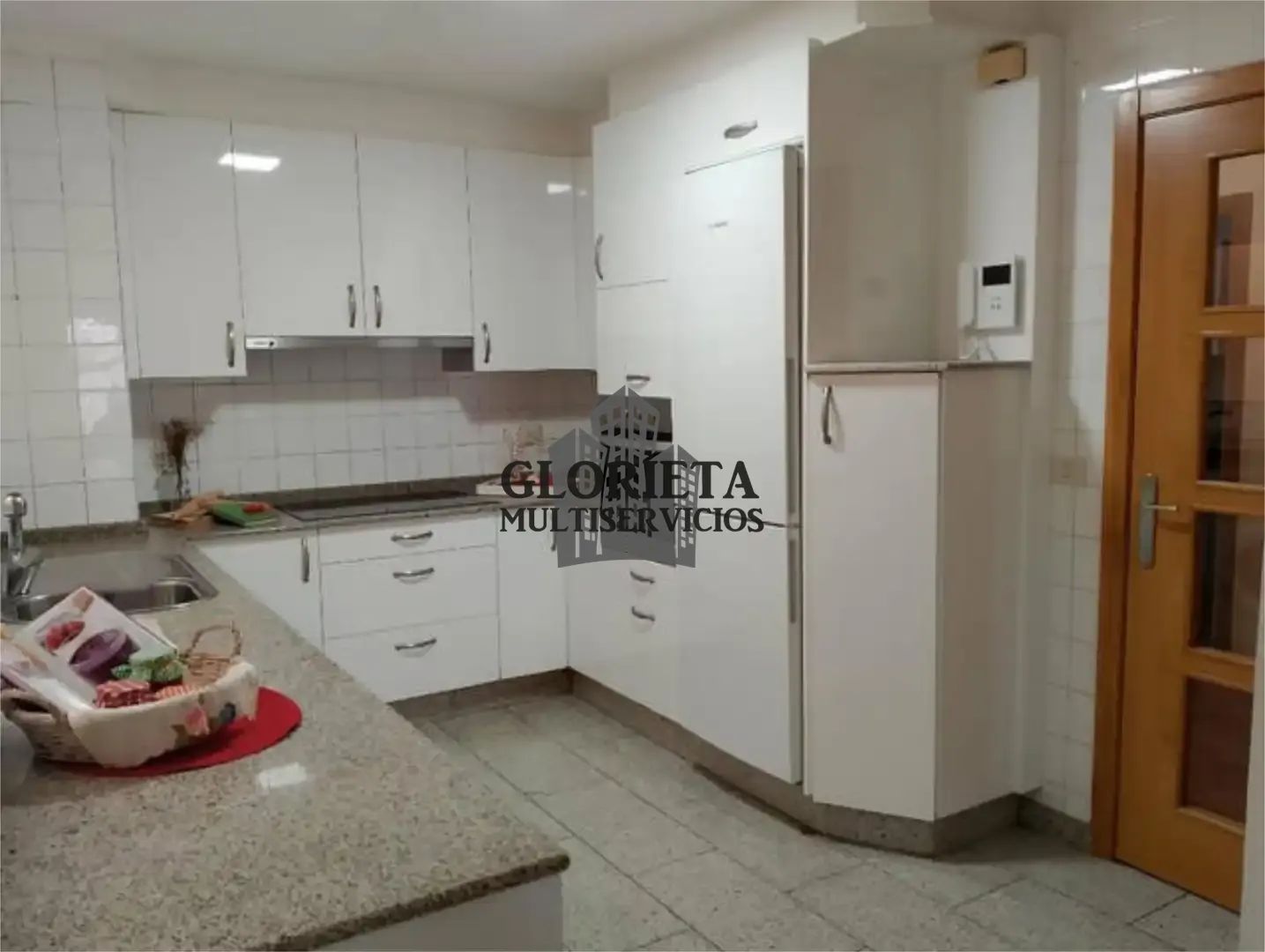 PISO DE 5 HABITACIONES EN PIZARRO CON PLAZA DE GARAJE AMPLIA PARA DOS COCHES - Foto 5