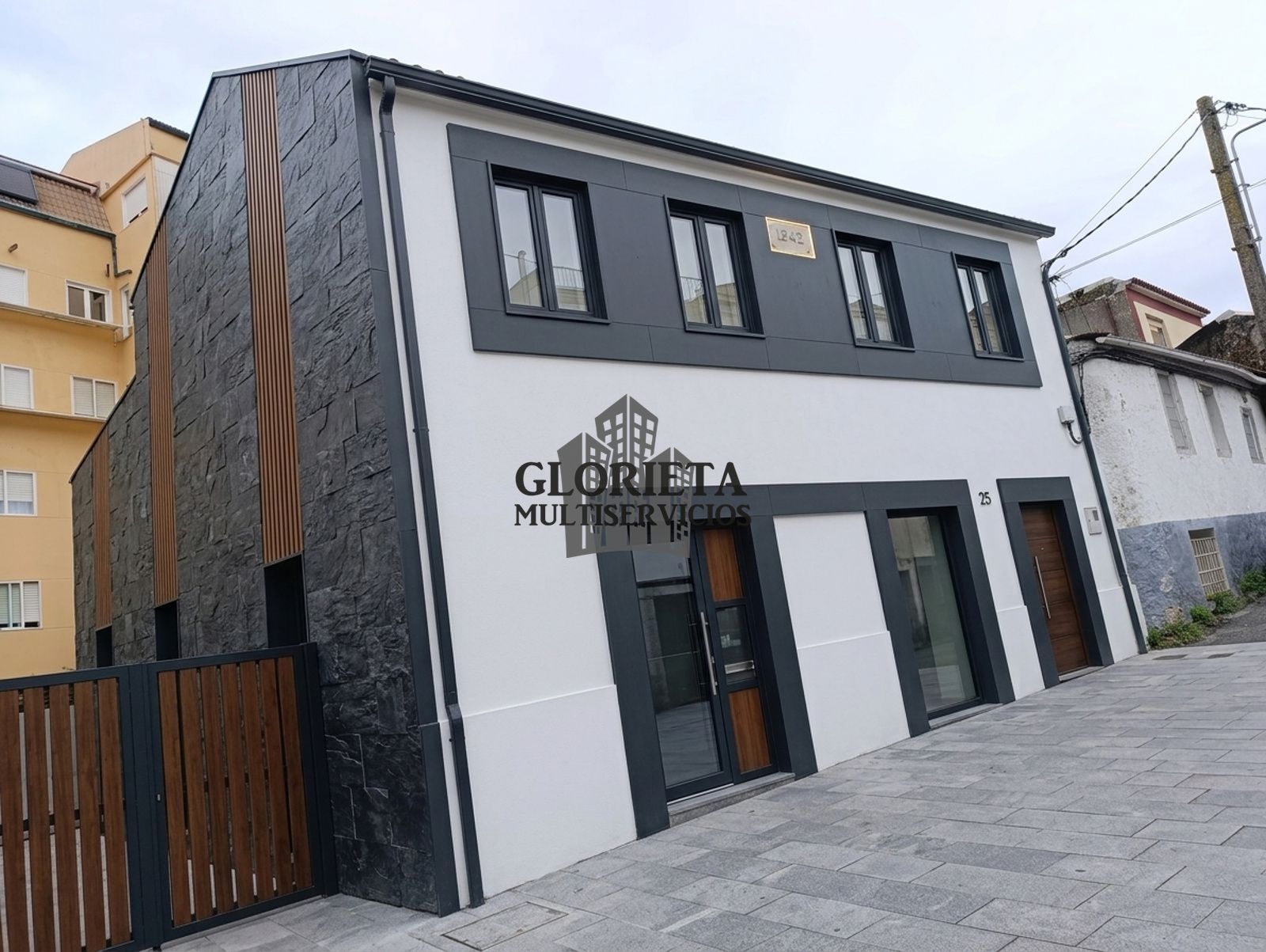 ¡CASA ADOSADA A REFORMAR EN PLENO ARAGÓN! - Foto 1