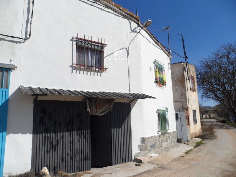 Casa en venta  en Cuenca . Ref: 2525. Gomez Utiel Servicios Inmobiliatios Cuenca