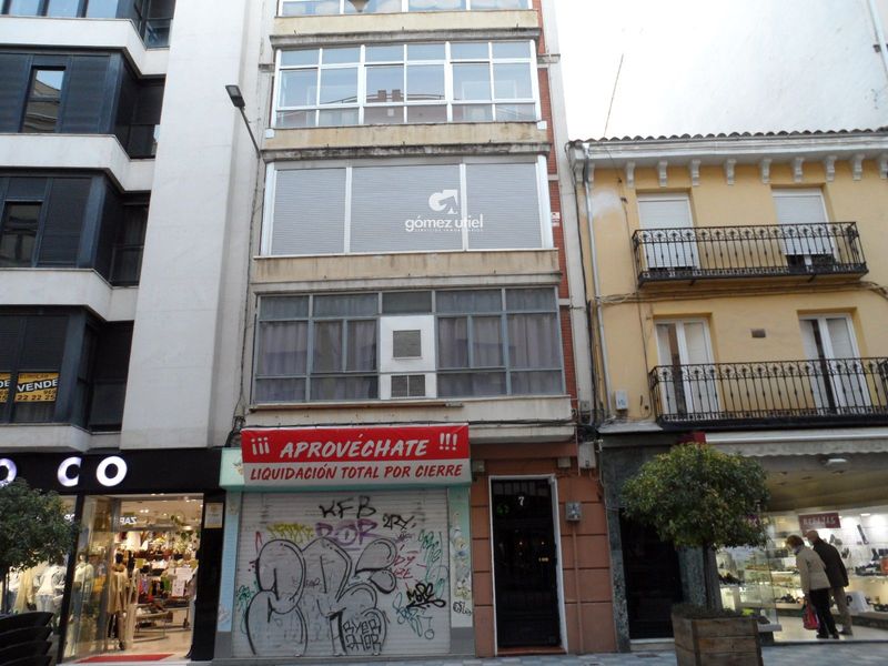 Local Comercial en venta  en Cuenca . Ref: 2536. Gomez Utiel Servicios Inmobiliatios Cuenca