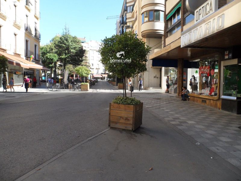 Local Comercial en venta y alquiler  en Cuenca . Ref: 2612. Gomez Utiel Servicios Inmobiliarios Cuenca