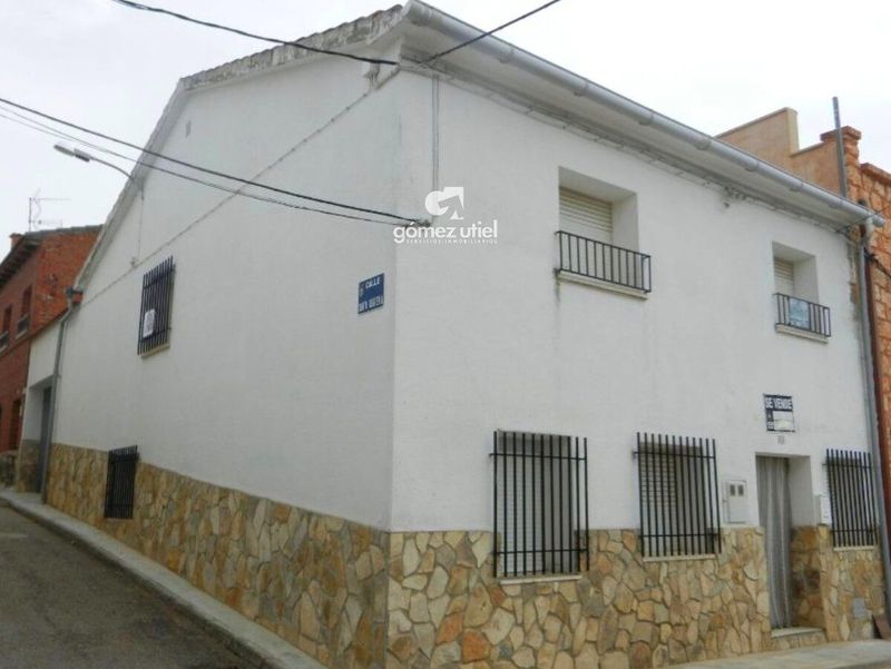 cadena Avenida Modales En Palomares del Campo (Cuenca), gran casa en VENTA | Ref: 2617