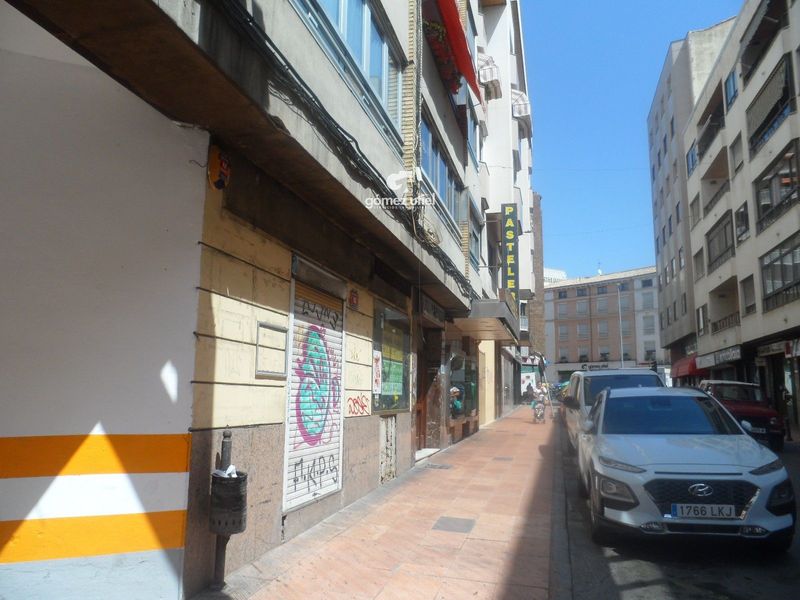 Local Comercial en alquiler  en Cuenca . Ref: 2636. Gomez Utiel Servicios Inmobiliatios Cuenca