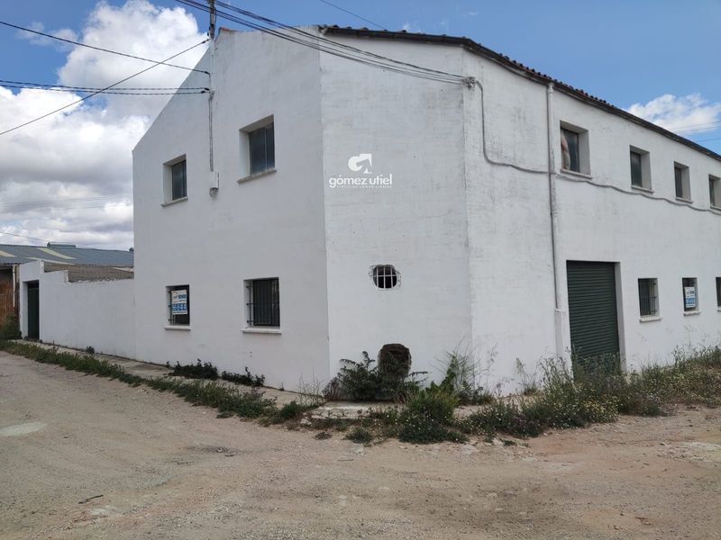 Nave Industrial en venta  en Cuenca . Ref: 2925. Gomez Utiel Servicios Inmobiliarios Cuenca