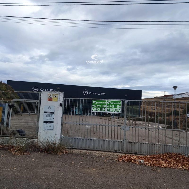 Nave Industrial en alquiler  en Cuenca . Ref: 3253. Gomez Utiel Servicios Inmobiliarios Cuenca