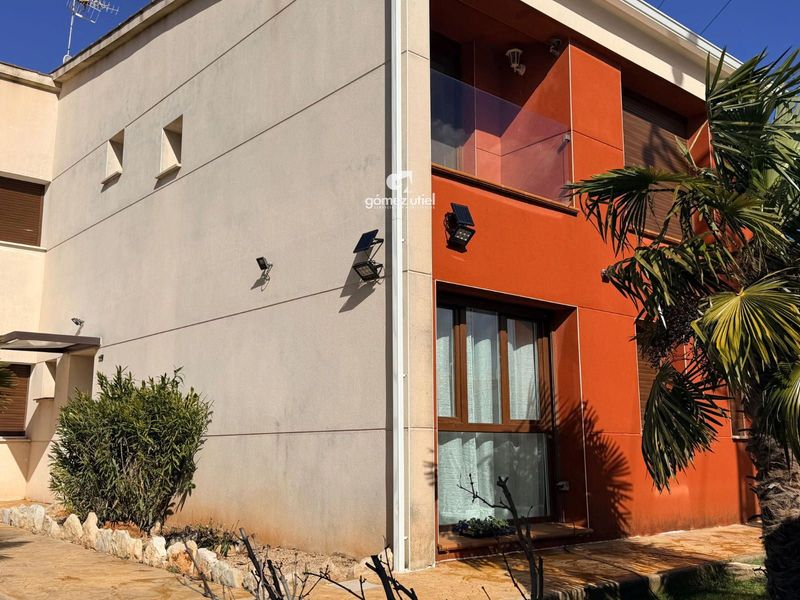 Chalet Independiente en venta  en Arcas, Cuenca . Ref: 3297. Gomez Utiel Servicios Inmobiliarios Cuenca