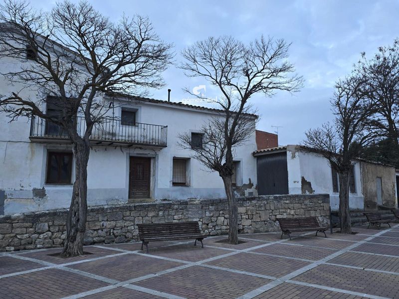 Adosado en venta  en Arcas, Cuenca . Ref: 3301. Gomez Utiel Servicios Inmobiliarios Cuenca