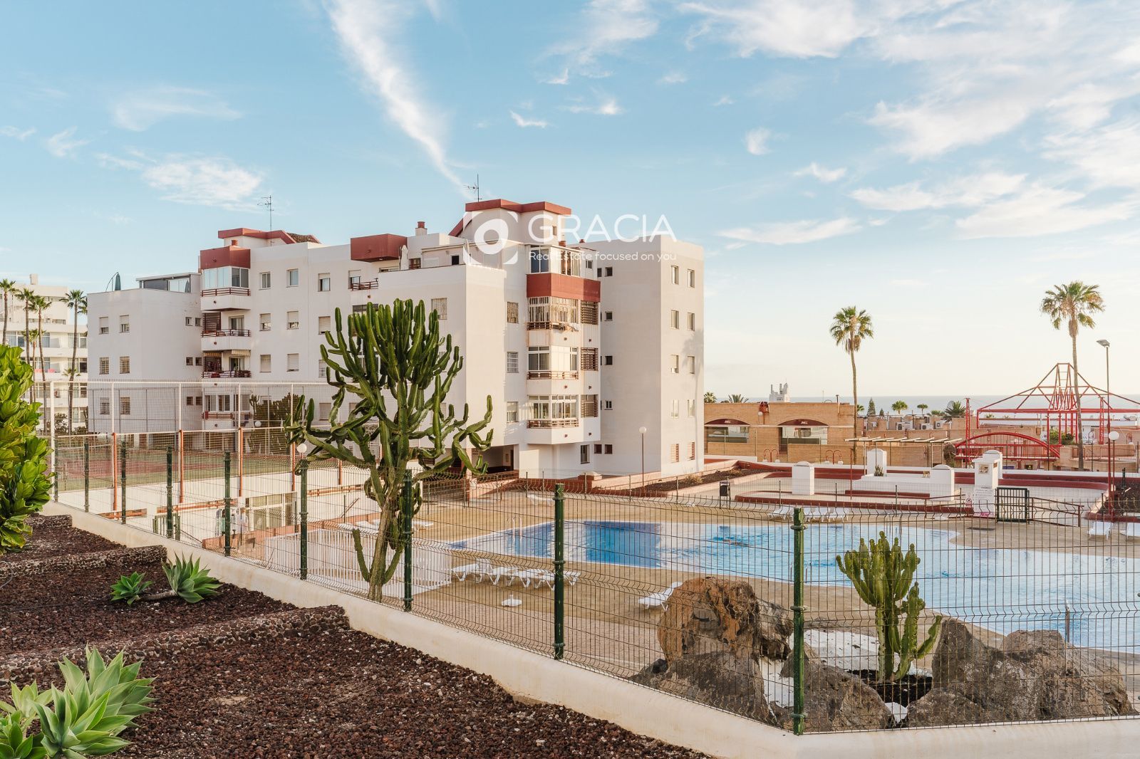 Apartamento tres dormitorios, dos baños con plaza de garaje en San Eugenio bajo - Foto 5