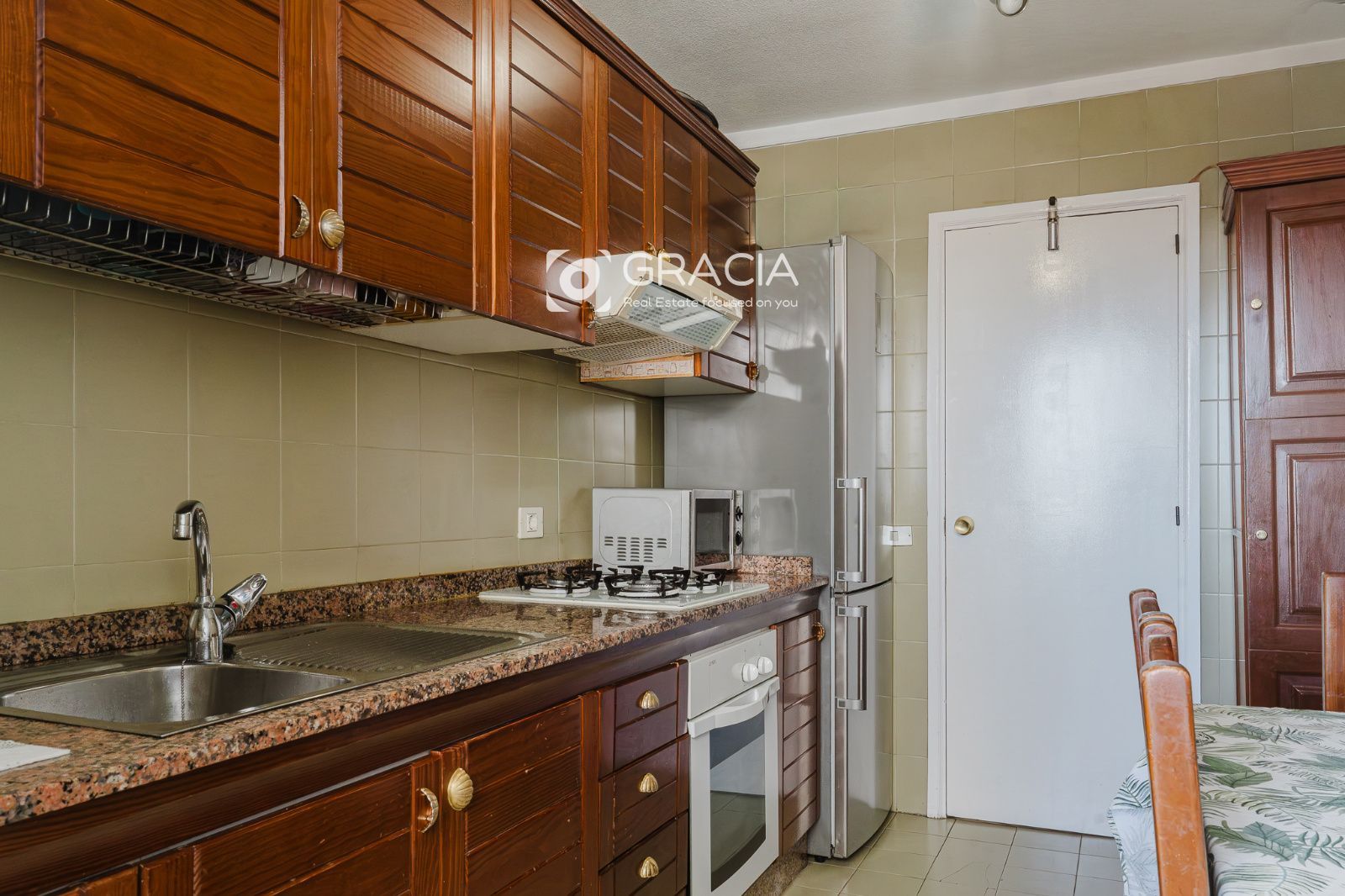 Apartamento tres dormitorios, dos baños con plaza de garaje en San Eugenio bajo - Foto 16