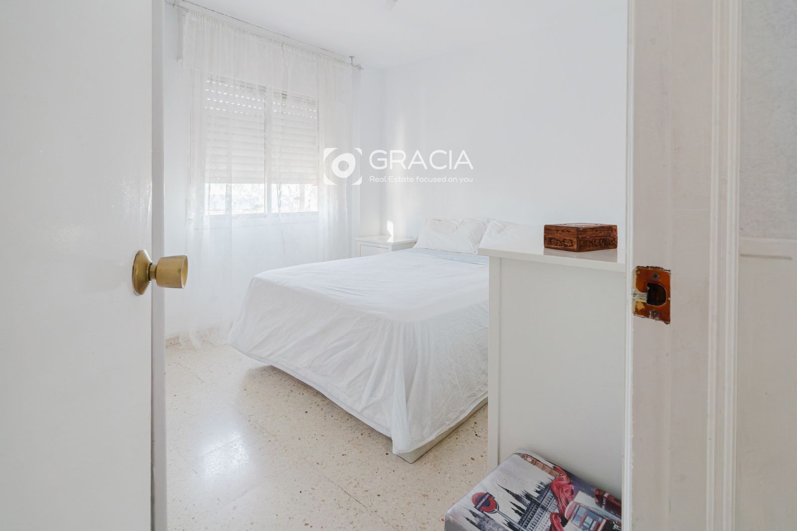 Apartamento tres dormitorios, dos baños con plaza de garaje en San Eugenio bajo - Foto 25