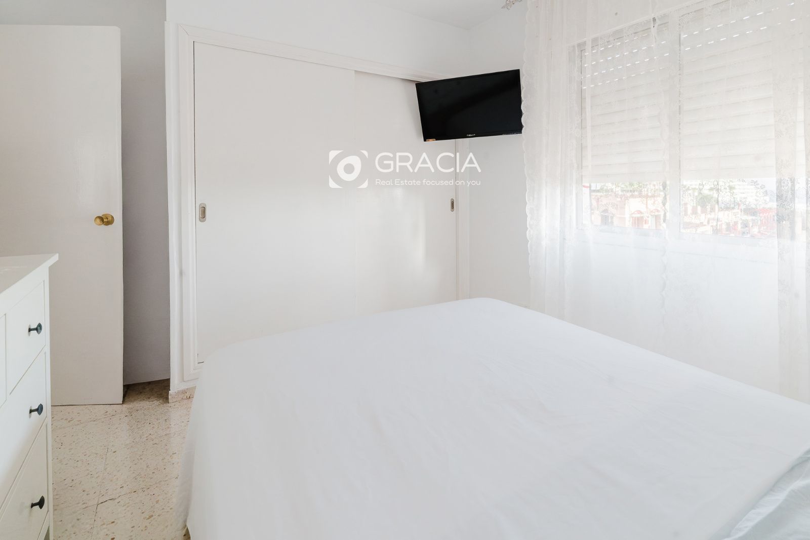 Apartamento tres dormitorios, dos baños con plaza de garaje en San Eugenio bajo - Foto 26