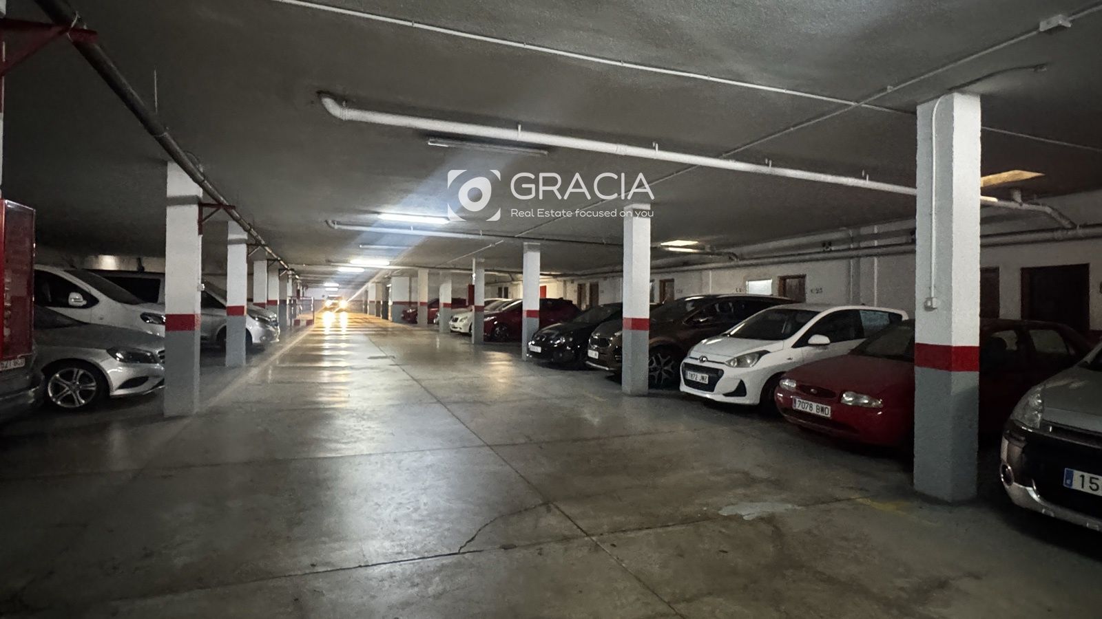 garaje y trastero - Apartamento tres dormitorios, dos baños con plaza de garaje en San Eugenio bajo