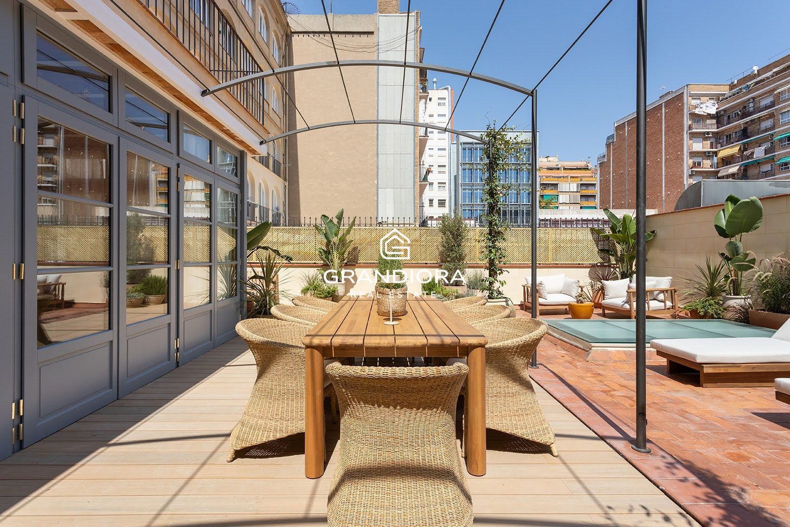 PASSEIG SANT JOAN. Reformado con gran terraza privada. - Imagen 5