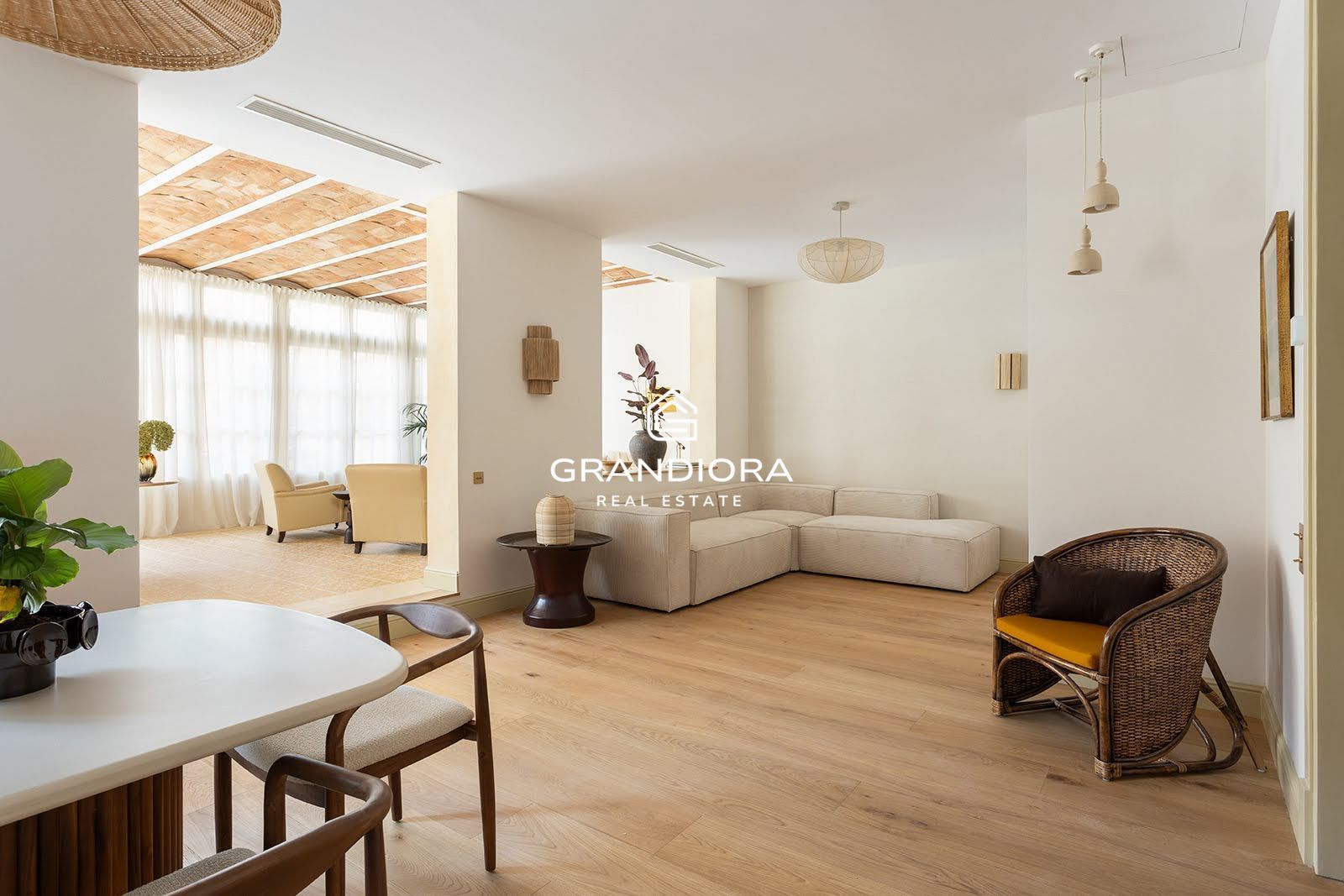 PASSEIG SANT JOAN. Reformado con gran terraza privada. - Imagen 21