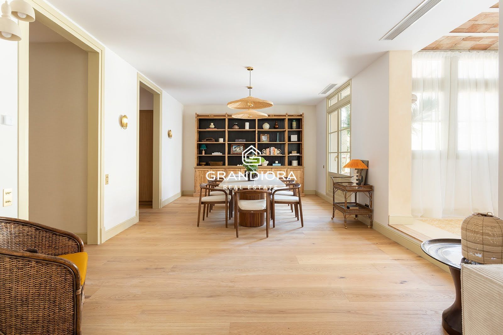 PASSEIG SANT JOAN. Reformado con gran terraza privada. - Imagen 23