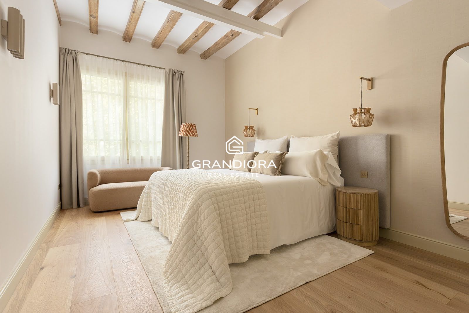 PASSEIG SANT JOAN. Reformado con gran terraza privada. - Imagen 37
