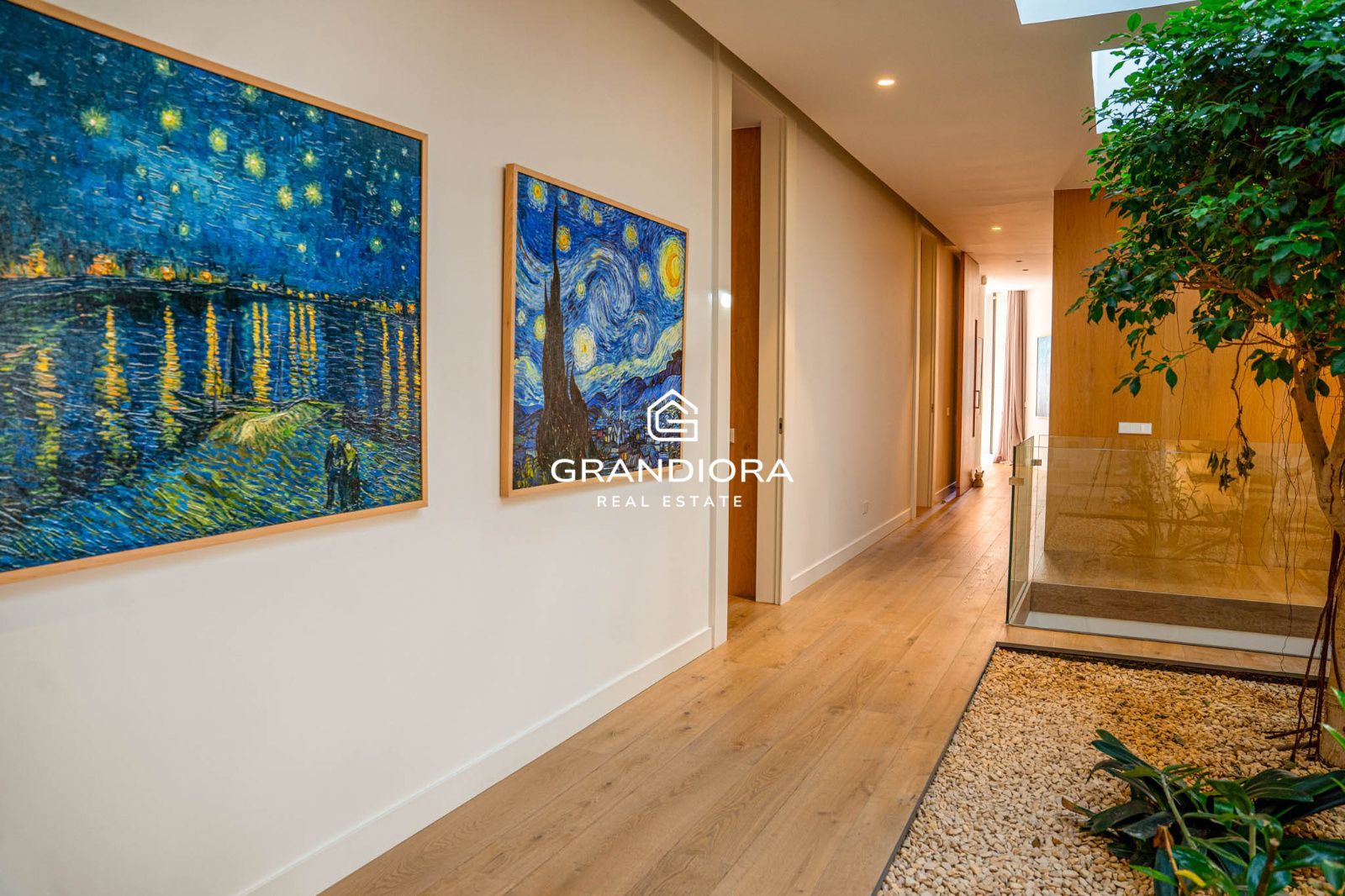 Descubre este espectacular chalet de 775 m², ubicado en el encantador pueblo de Alella, una de las zonas más deseadas de la costa catalana. - Imagen 34