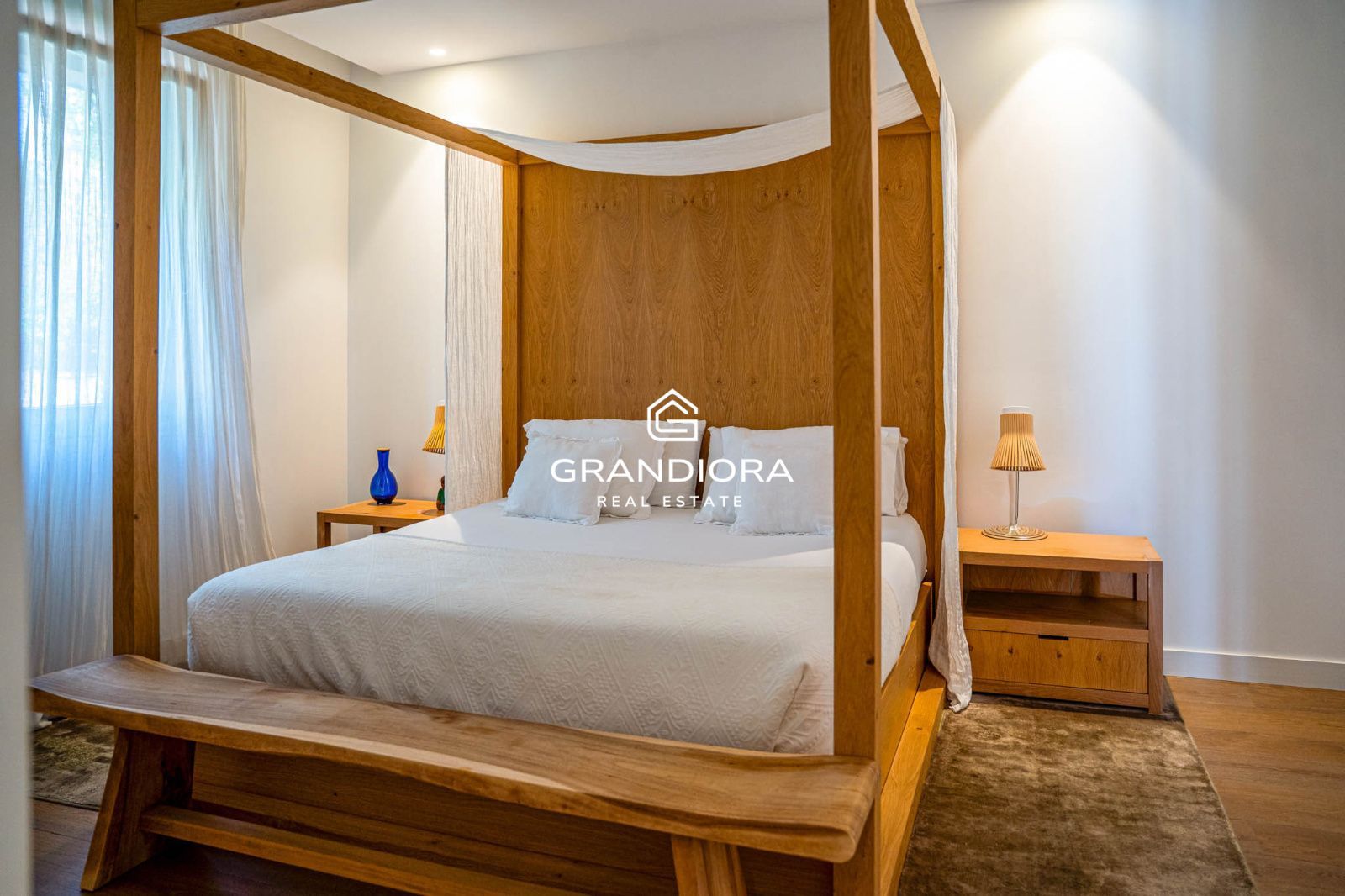 Descubre este espectacular chalet de 775 m², ubicado en el encantador pueblo de Alella, una de las zonas más deseadas de la costa catalana. - Imagen 39