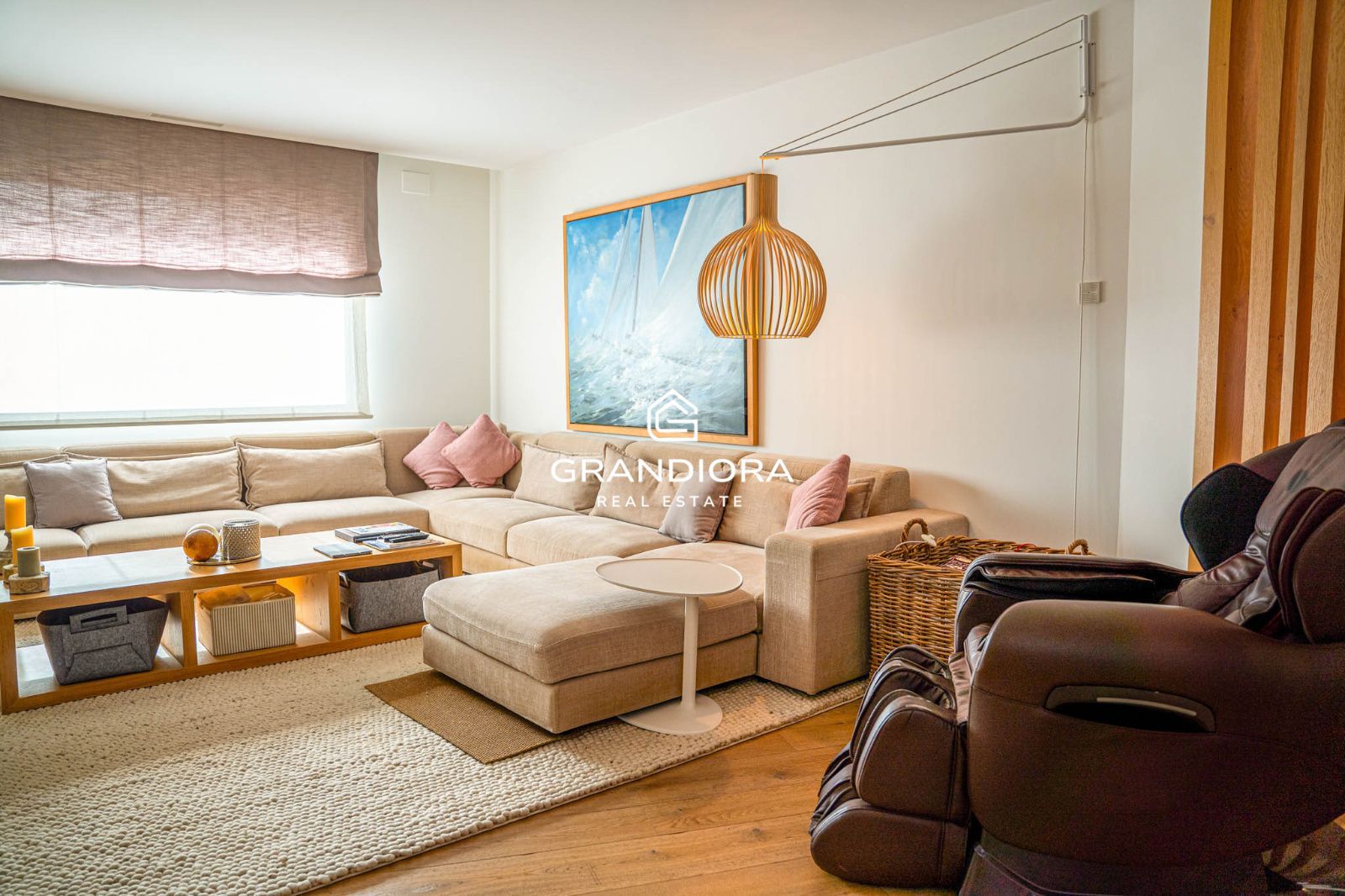 Descubre este espectacular chalet de 775 m², ubicado en el encantador pueblo de Alella, una de las zonas más deseadas de la costa catalana. - Imagen 48