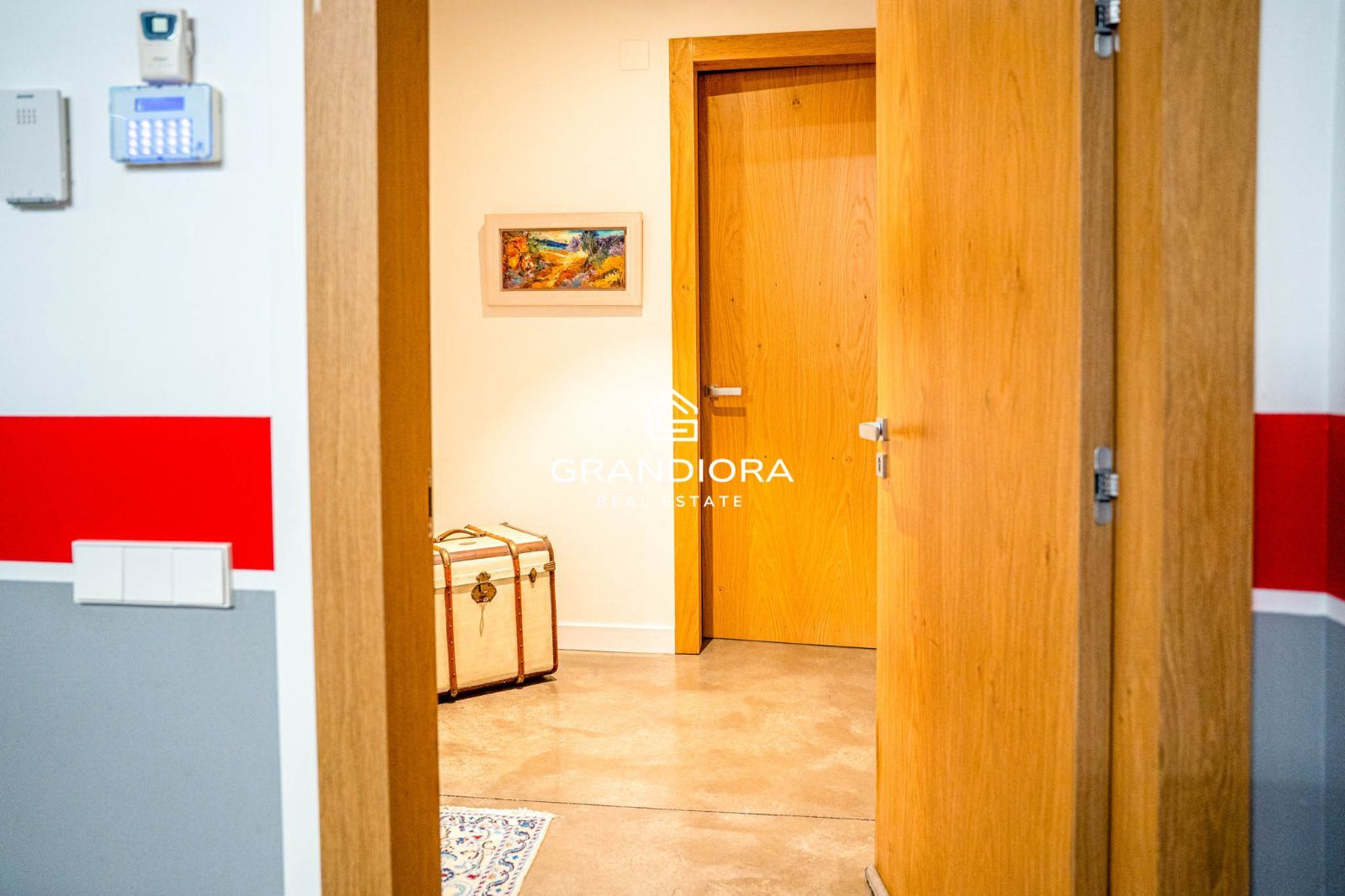 Descubre este espectacular chalet de 775 m², ubicado en el encantador pueblo de Alella, una de las zonas más deseadas de la costa catalana. - Imagen 61