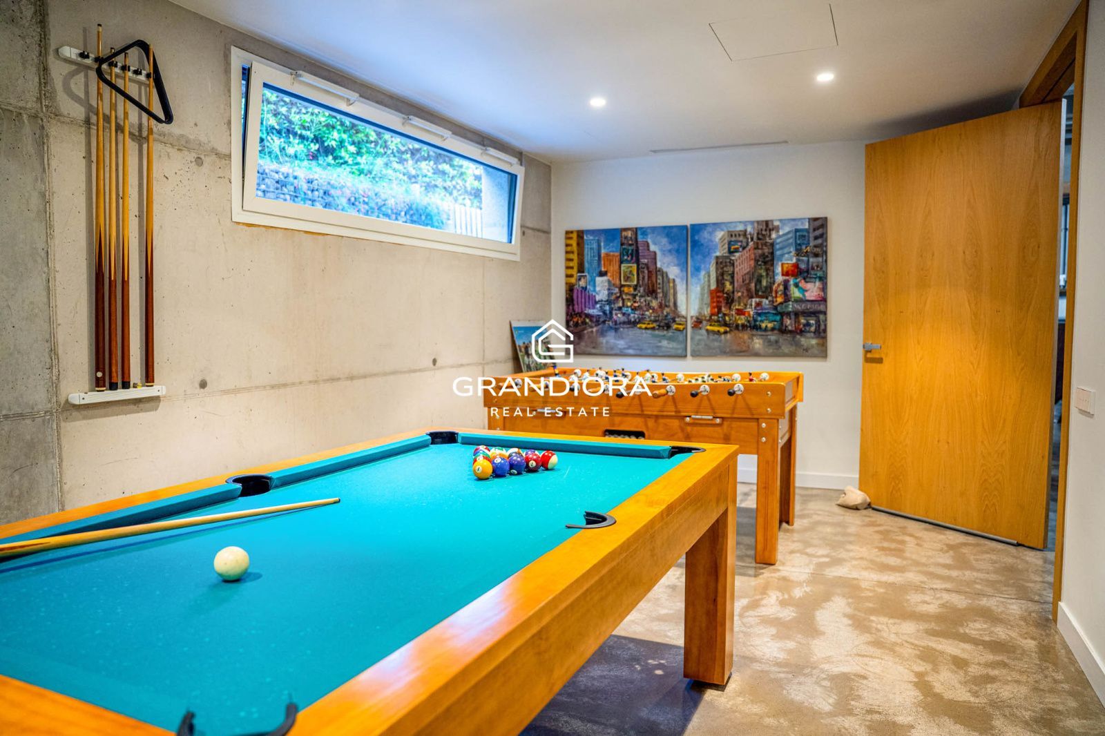 Descubre este espectacular chalet de 775 m², ubicado en el encantador pueblo de Alella, una de las zonas más deseadas de la costa catalana. - Imagen 64