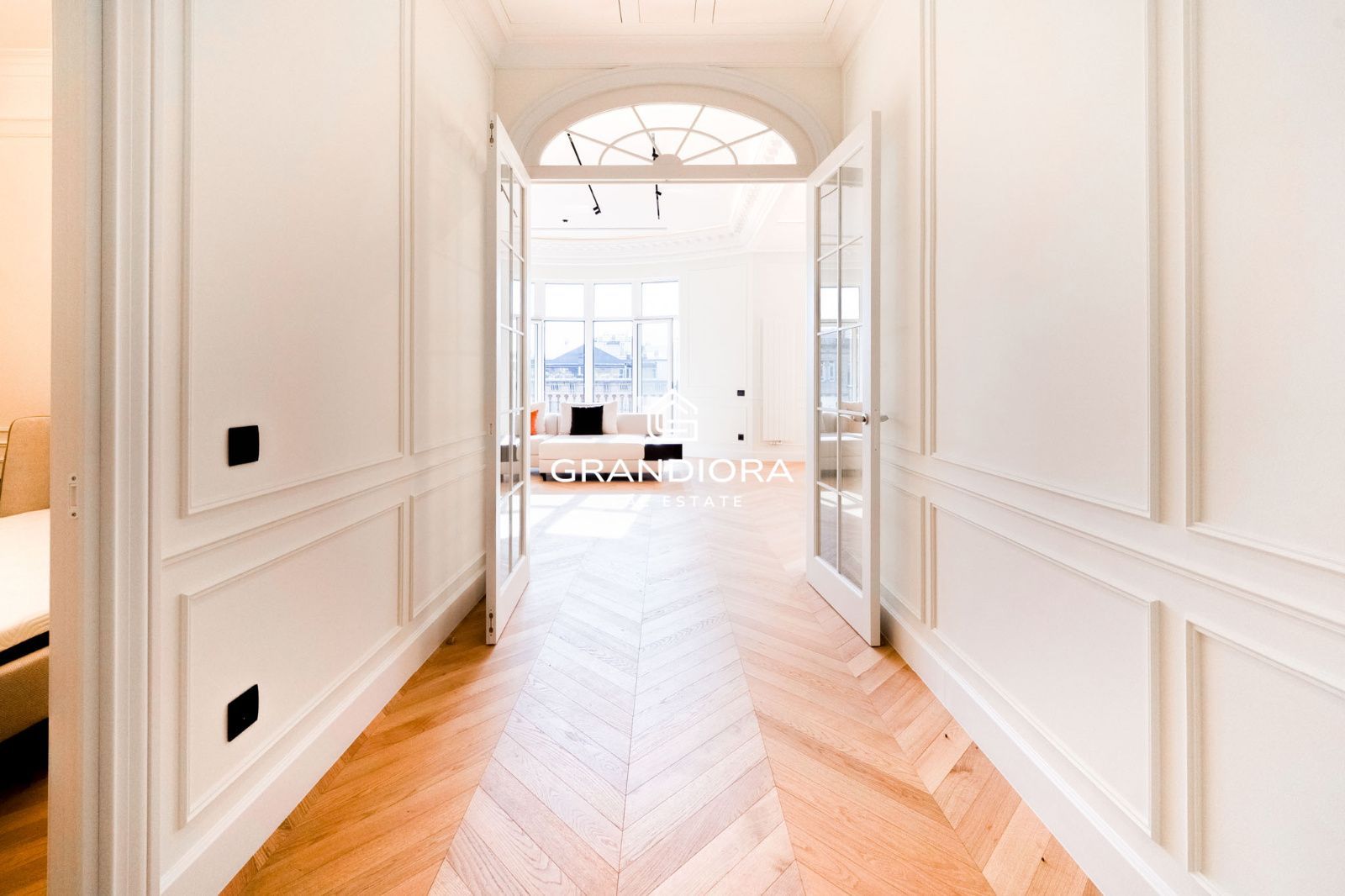 Exclusiva residencia reformada de 280 m²  con diseño exquisito en el  Eixample más prestigioso - Imagen 4