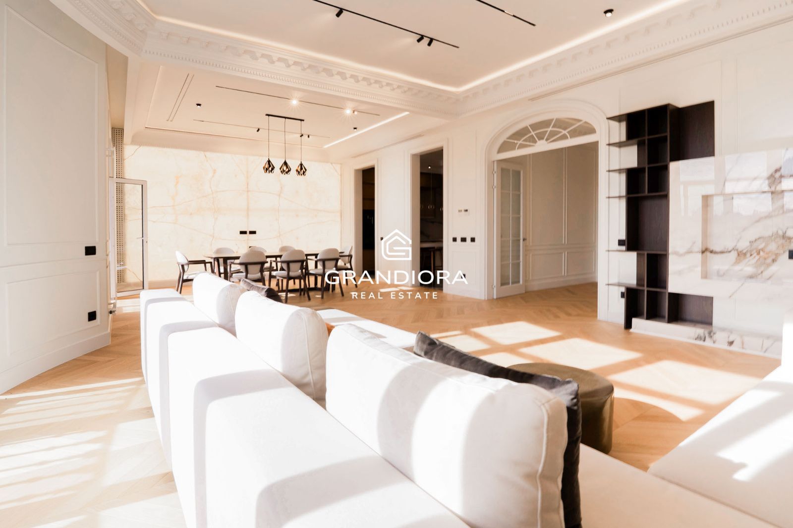 Exclusiva residencia reformada de 280 m²  con diseño exquisito en el  Eixample más prestigioso - Imagen 6