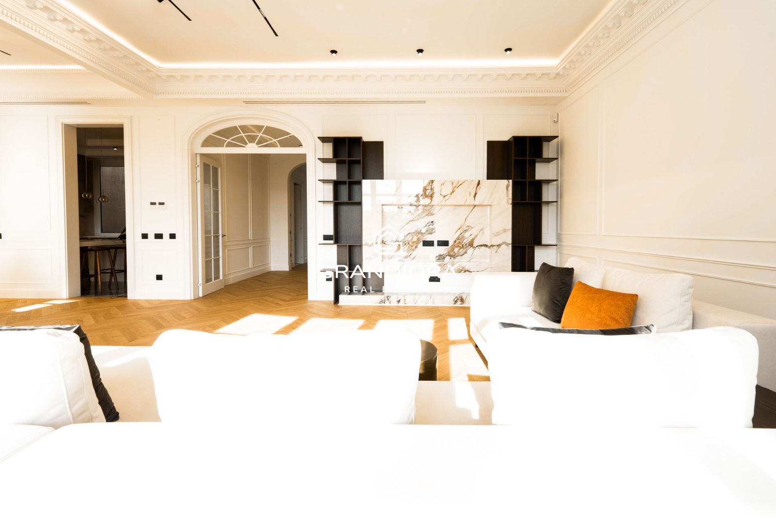 Exclusiva residencia reformada de 280 m²  con diseño exquisito en el  Eixample más prestigioso - Imagen 7