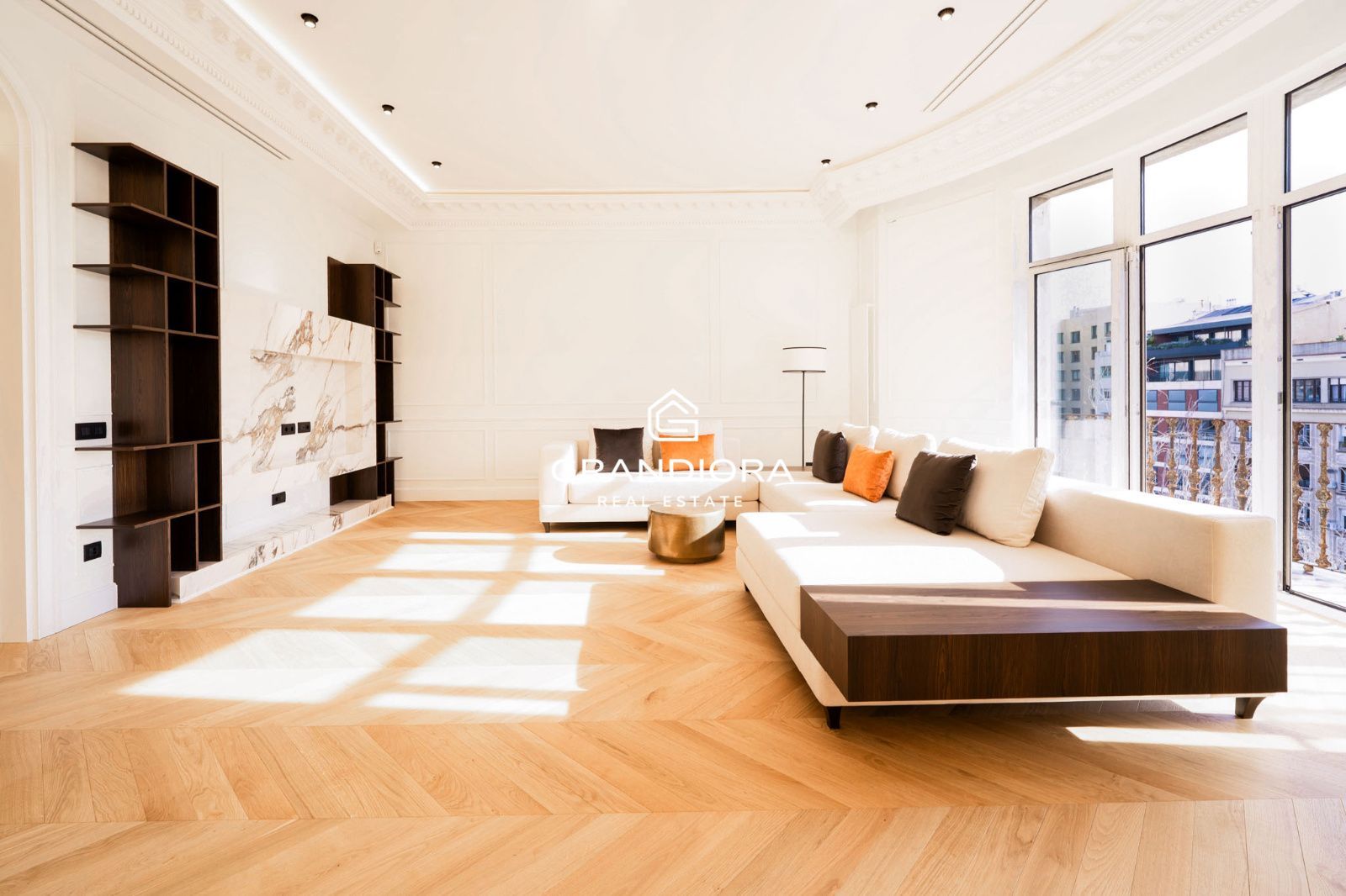 Exclusiva residencia reformada de 280 m²  con diseño exquisito en el  Eixample más prestigioso - Imagen 8