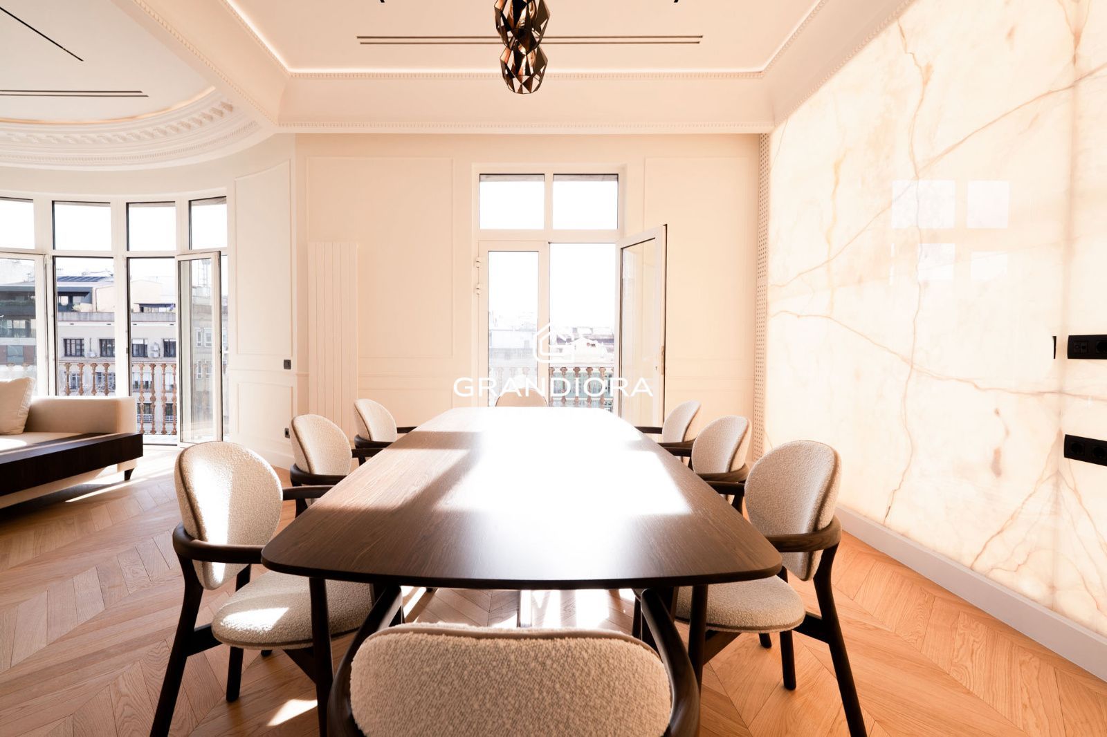Exclusiva residencia reformada de 280 m²  con diseño exquisito en el  Eixample más prestigioso - Imagen 9