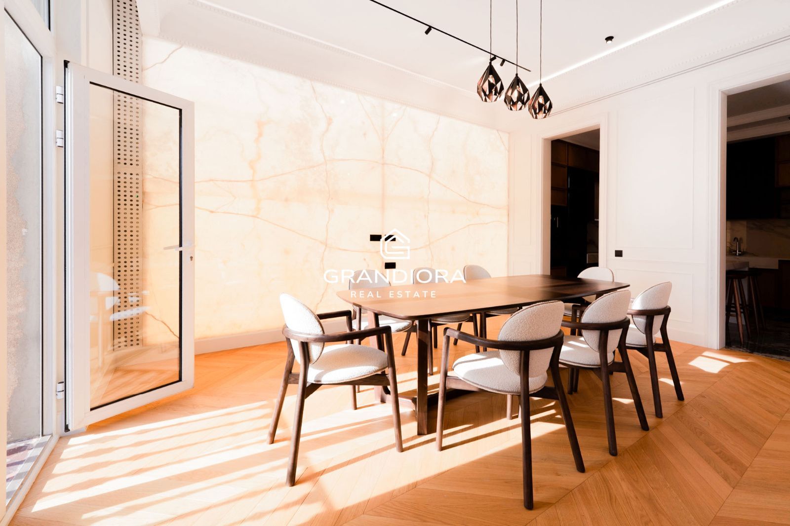 Exclusiva residencia reformada de 280 m²  con diseño exquisito en el  Eixample más prestigioso - Imagen 11