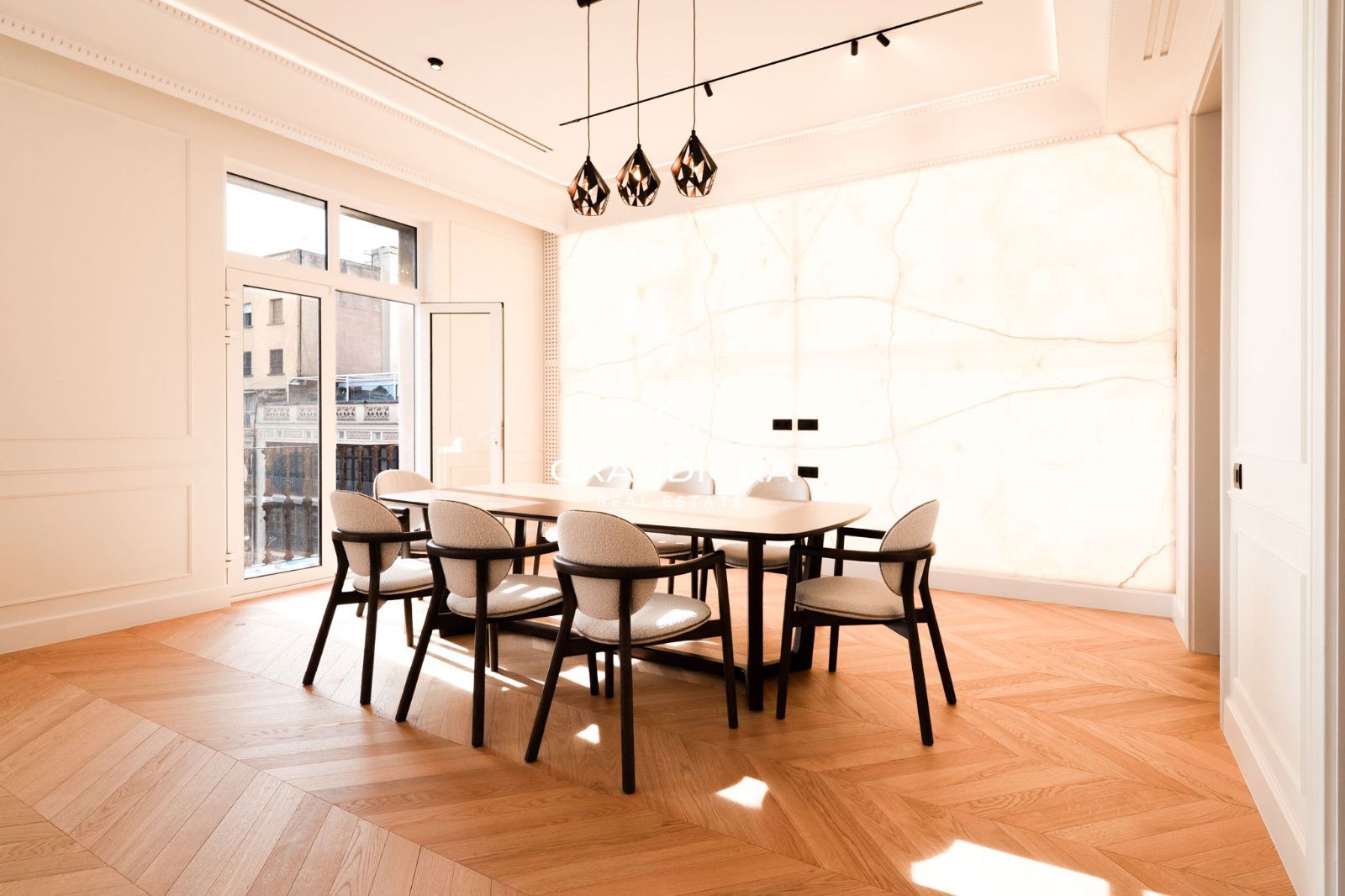 Exclusiva residencia reformada de 280 m²  con diseño exquisito en el  Eixample más prestigioso - Imagen 12