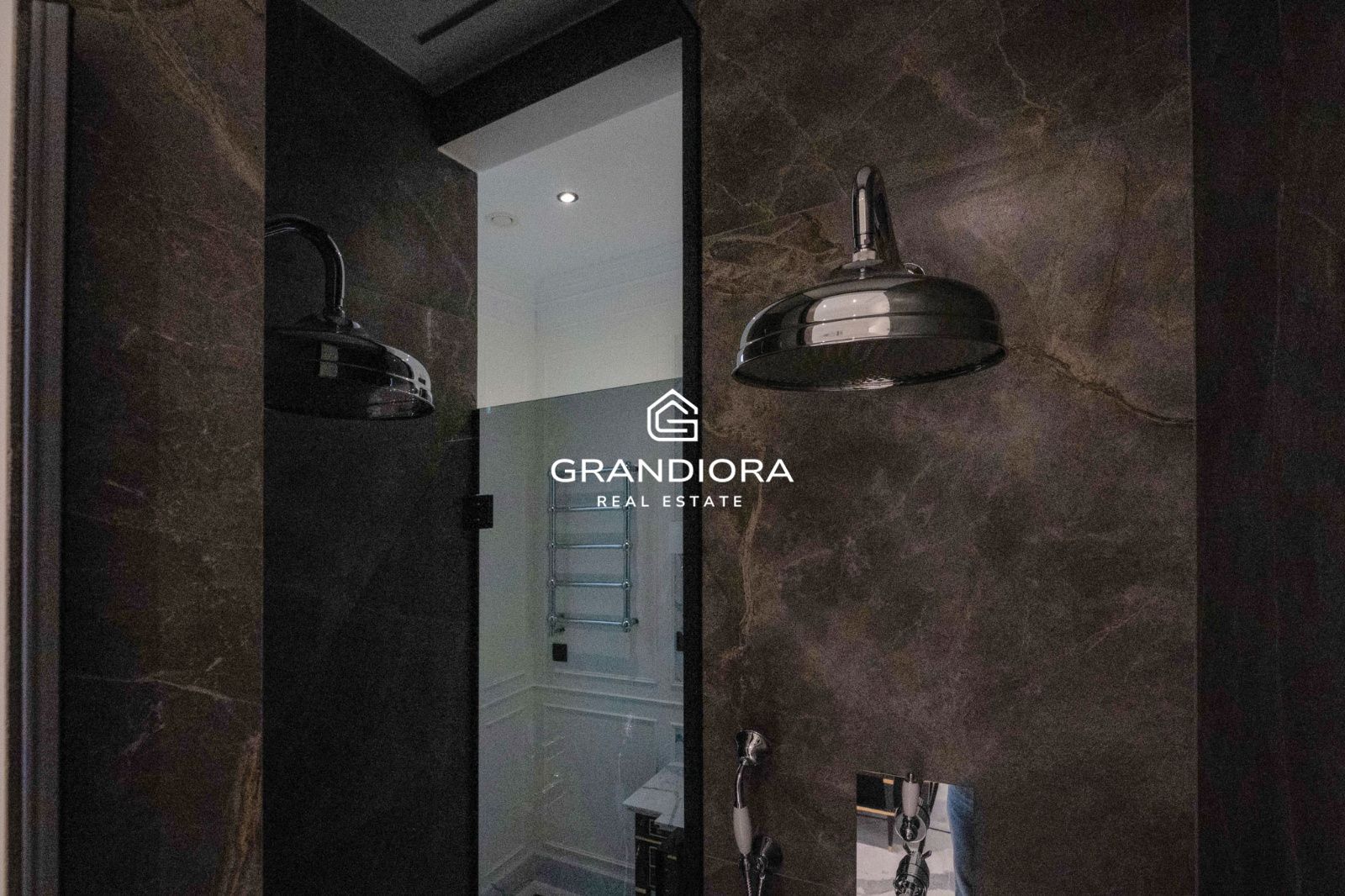 Exclusiva residencia reformada de 280 m²  con diseño exquisito en el  Eixample más prestigioso - Imagen 26