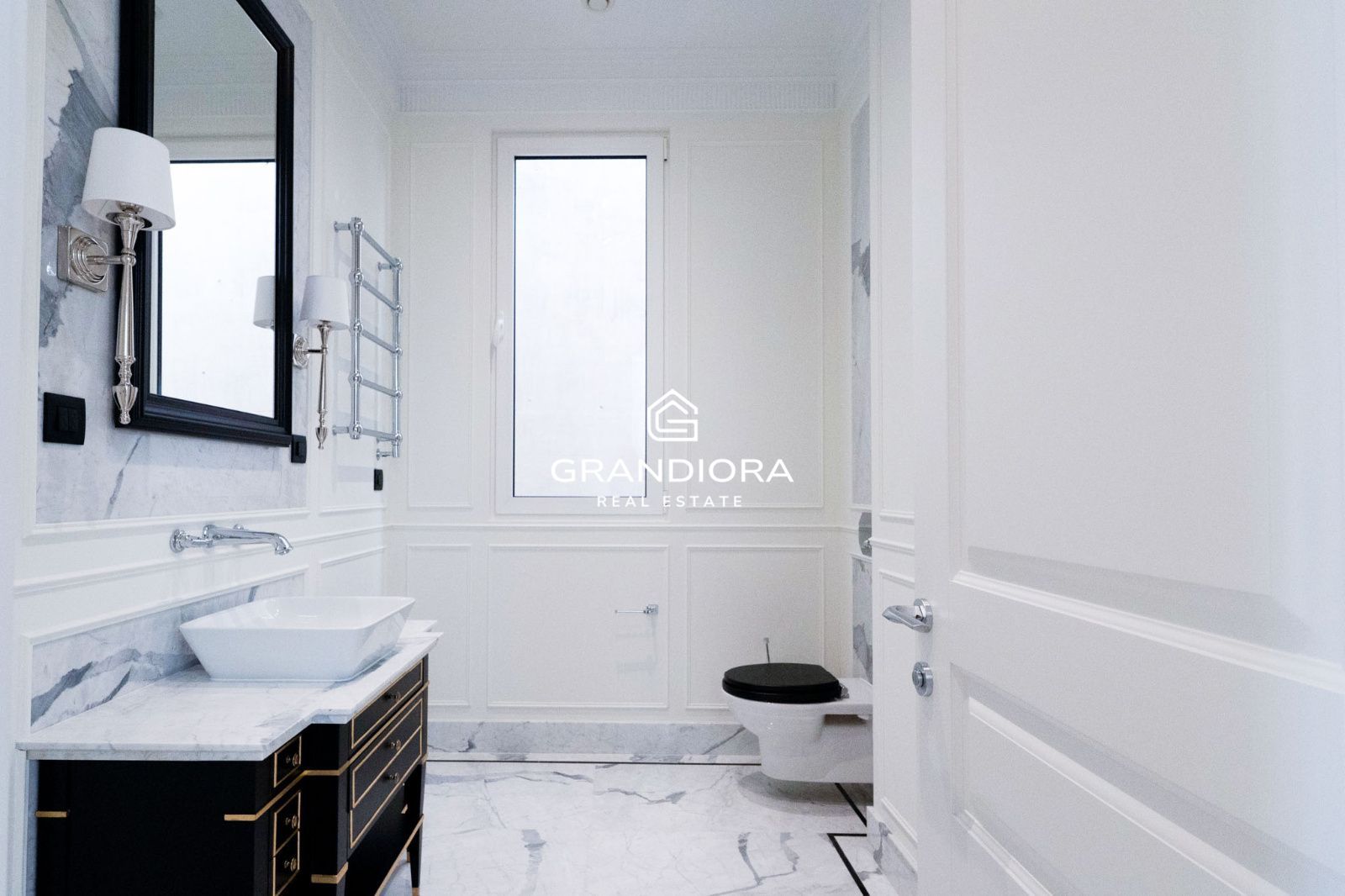 Exclusiva residencia reformada de 280 m²  con diseño exquisito en el  Eixample más prestigioso - Imagen 29