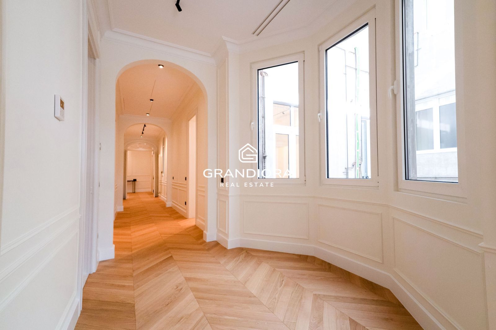 Exclusiva residencia reformada de 280 m²  con diseño exquisito en el  Eixample más prestigioso - Imagen 30