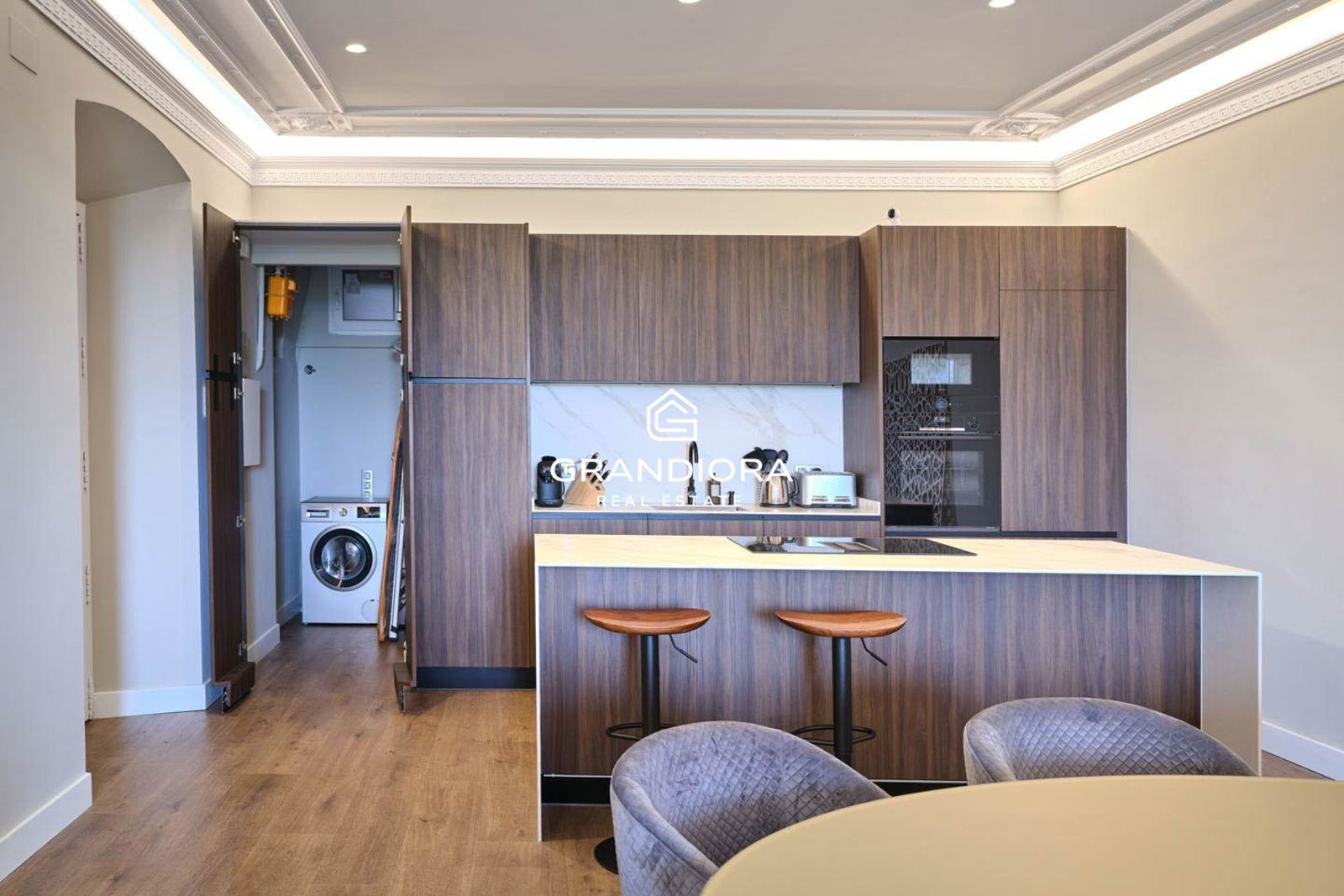 Sofisticada vivienda de 131 m² completamente renovada en Paseo de Colón. - Imagen 5