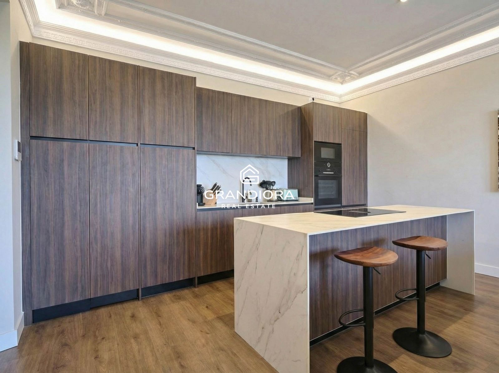 Sofisticada vivienda de 131 m² completamente renovada en Paseo de Colón. - Imagen 7
