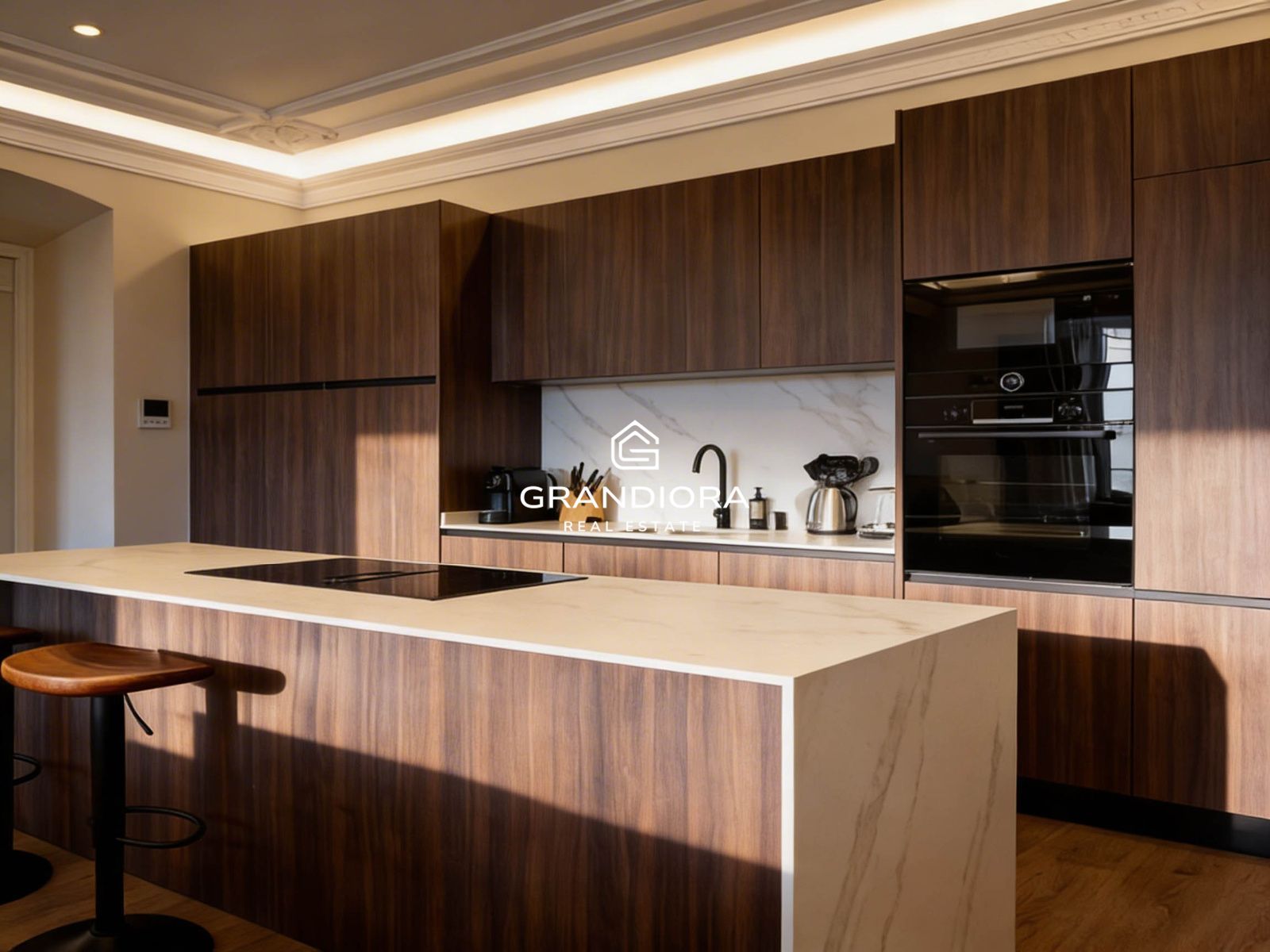 Sofisticada vivienda de 131 m² completamente renovada en Paseo de Colón. - Imagen 8