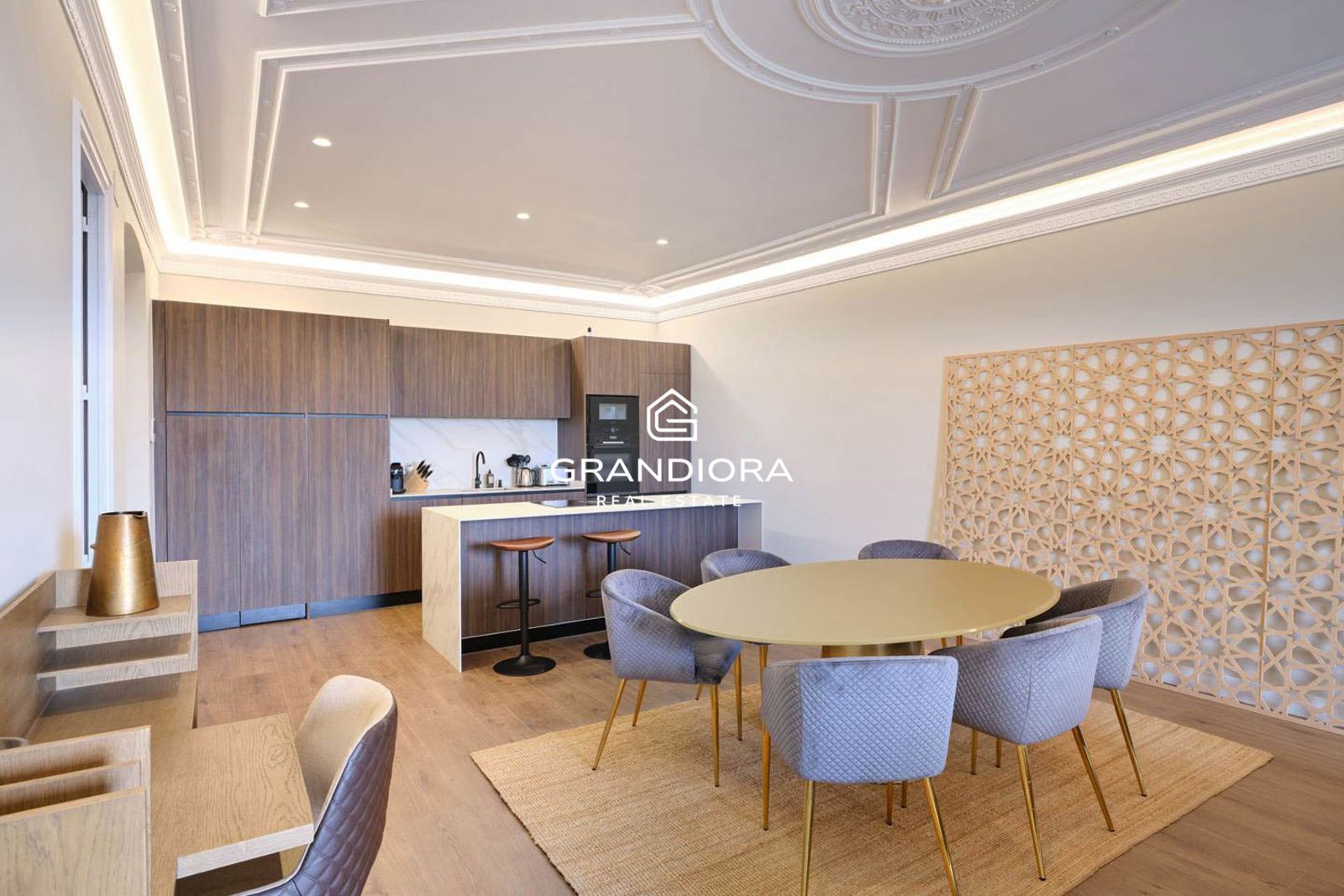 Sofisticada vivienda de 131 m² completamente renovada en Paseo de Colón. - Imagen 13