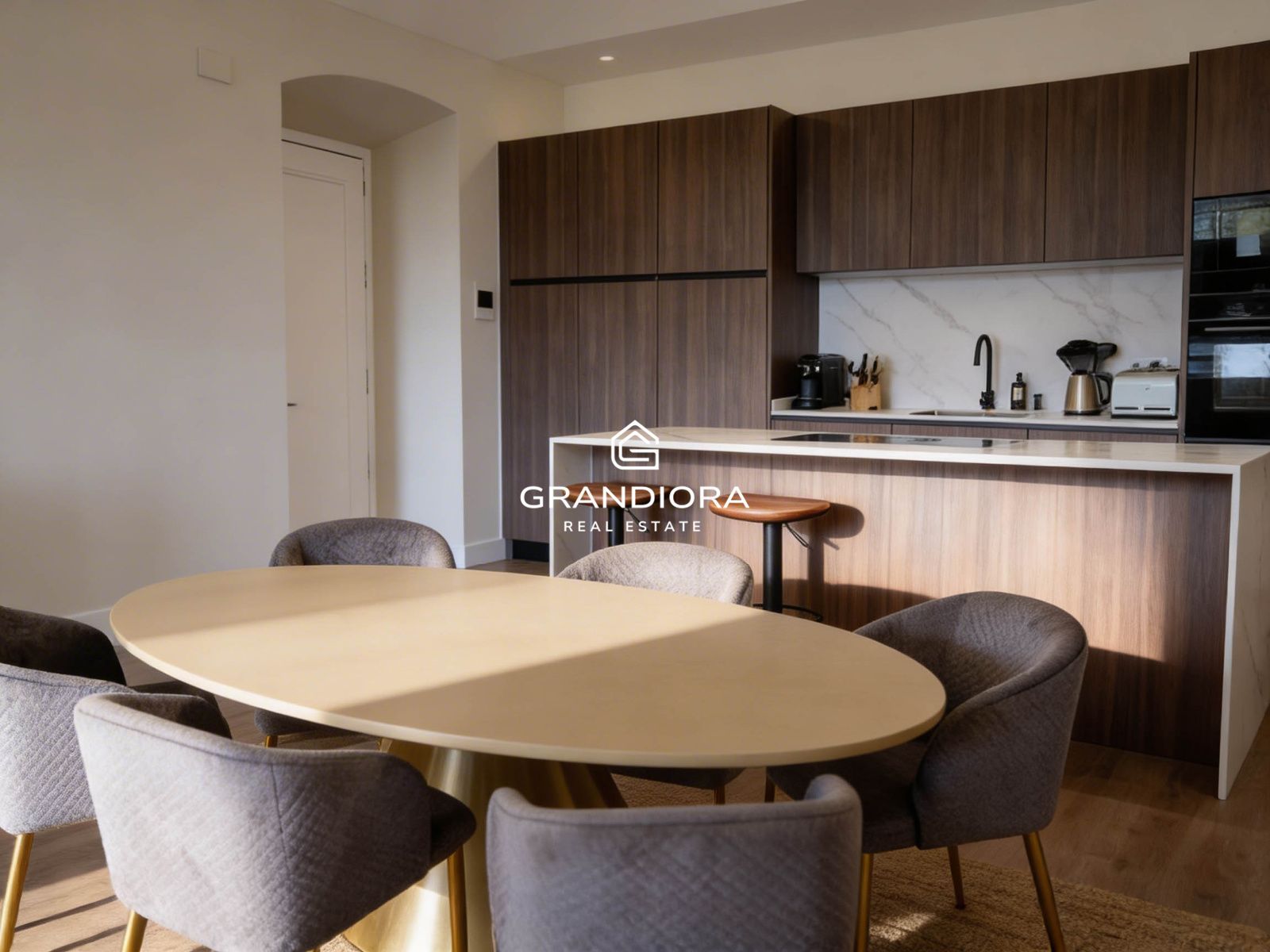 Sofisticada vivienda de 131 m² completamente renovada en Paseo de Colón. - Imagen 14
