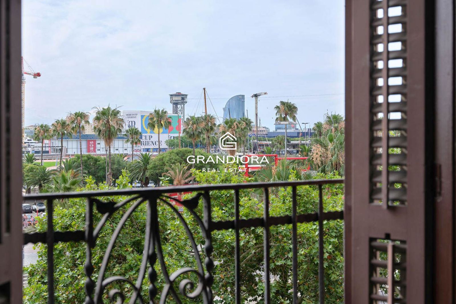 Sofisticada vivienda de 131 m² completamente renovada en Paseo de Colón. - Imagen 34