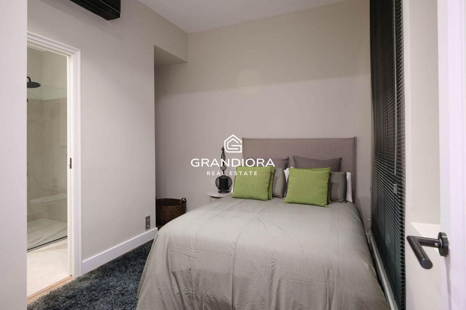 Sofisticada vivienda de 131 m² completamente renovada en Paseo de Colón. - Imagen 38