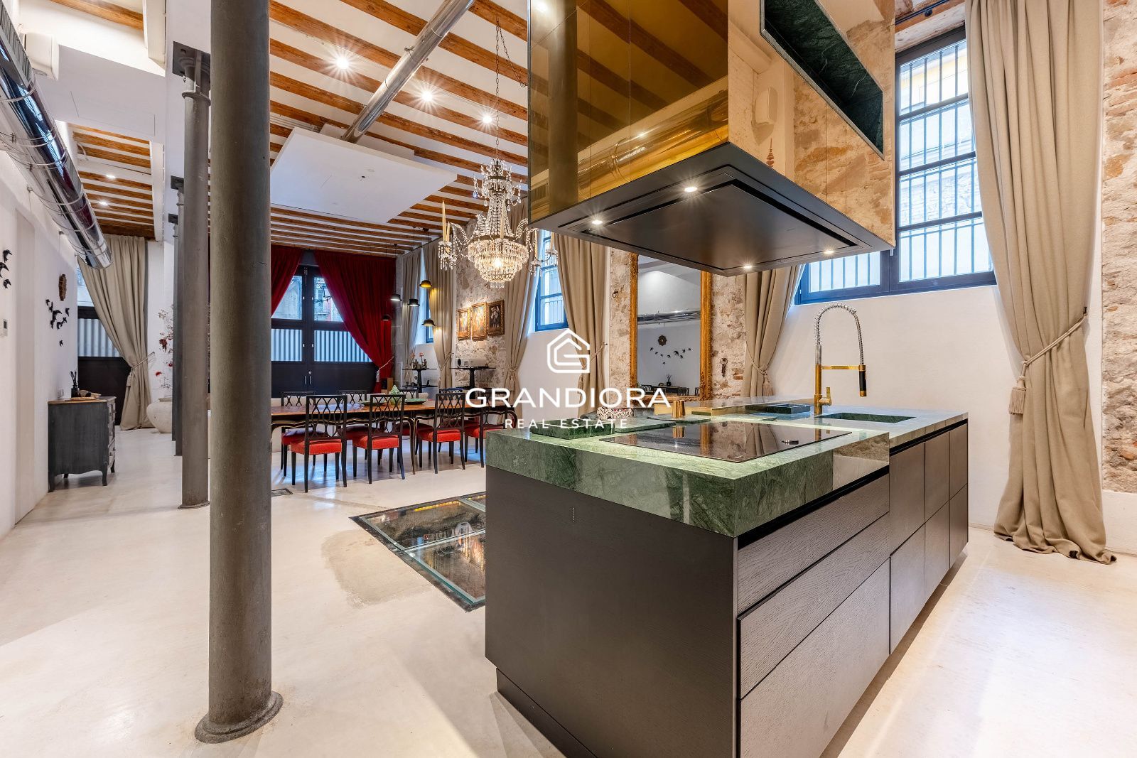 Exclusiva vivienda con historia en pleno Barrio Gótico de Barcelona - Imagen 9