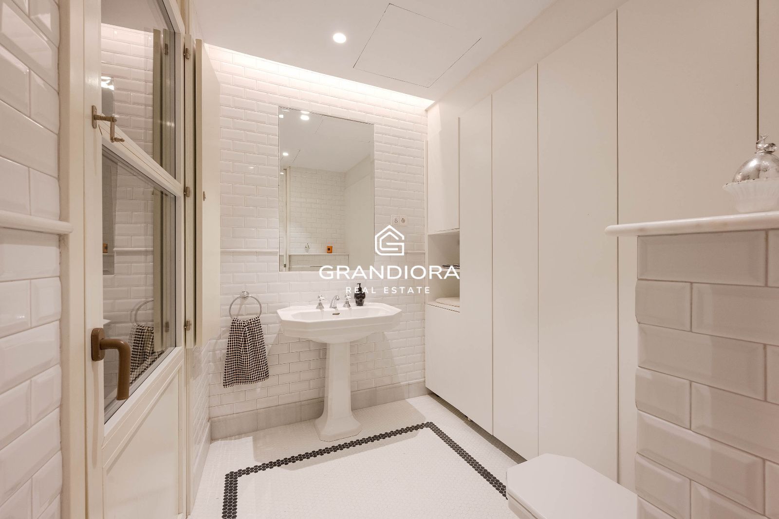Exclusiva vivienda con historia en pleno Barrio Gótico de Barcelona - Imagen 19